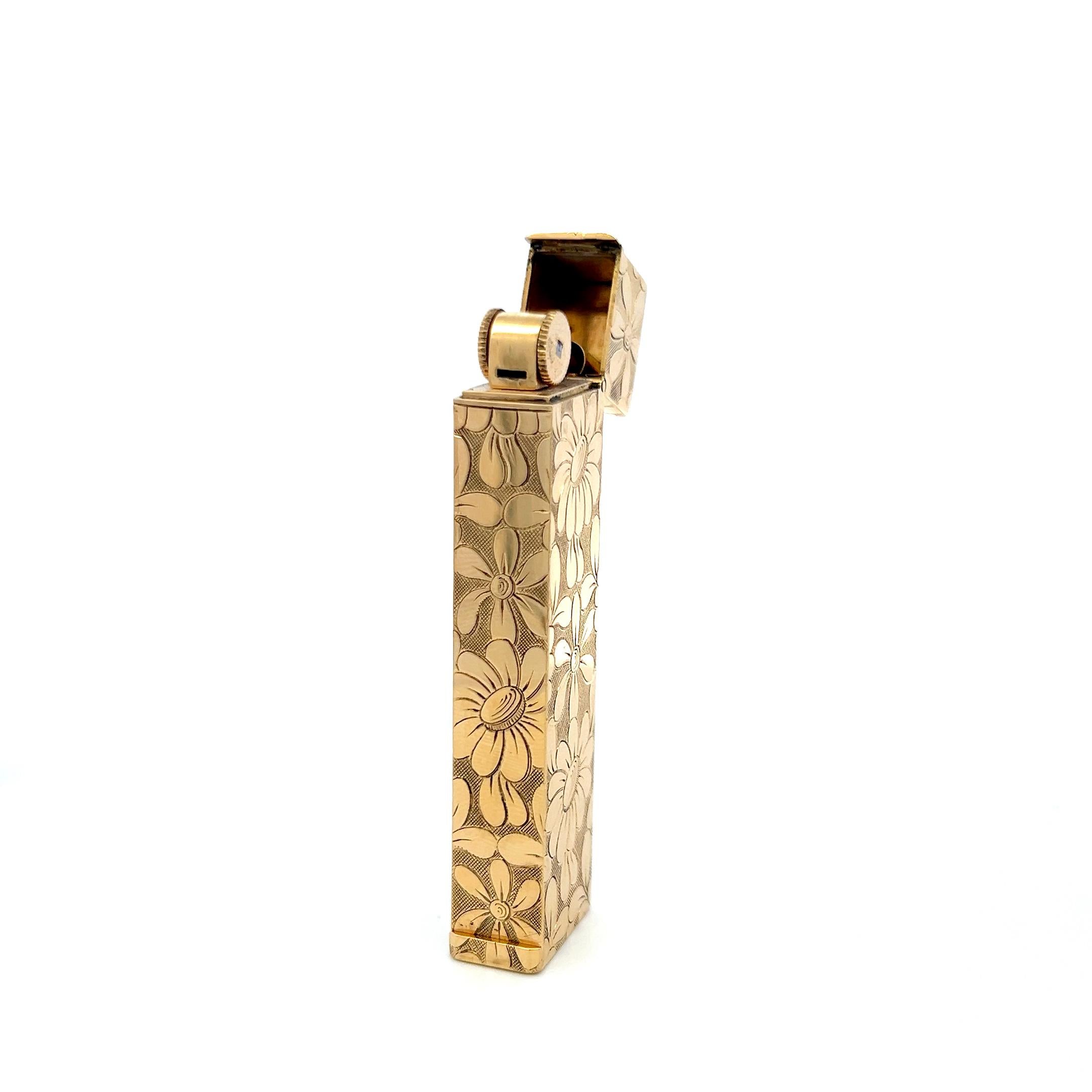 Women's Van Cleef & Arpels 18K Yellow Gold Floral Engraved Vintage Cigarette Lighter For Sale