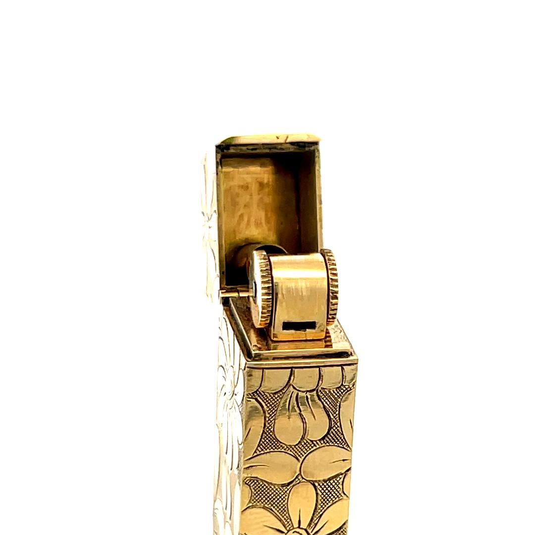 Van Cleef & Arpels 18K Yellow Gold Floral Engraved Vintage Cigarette Lighter For Sale 3