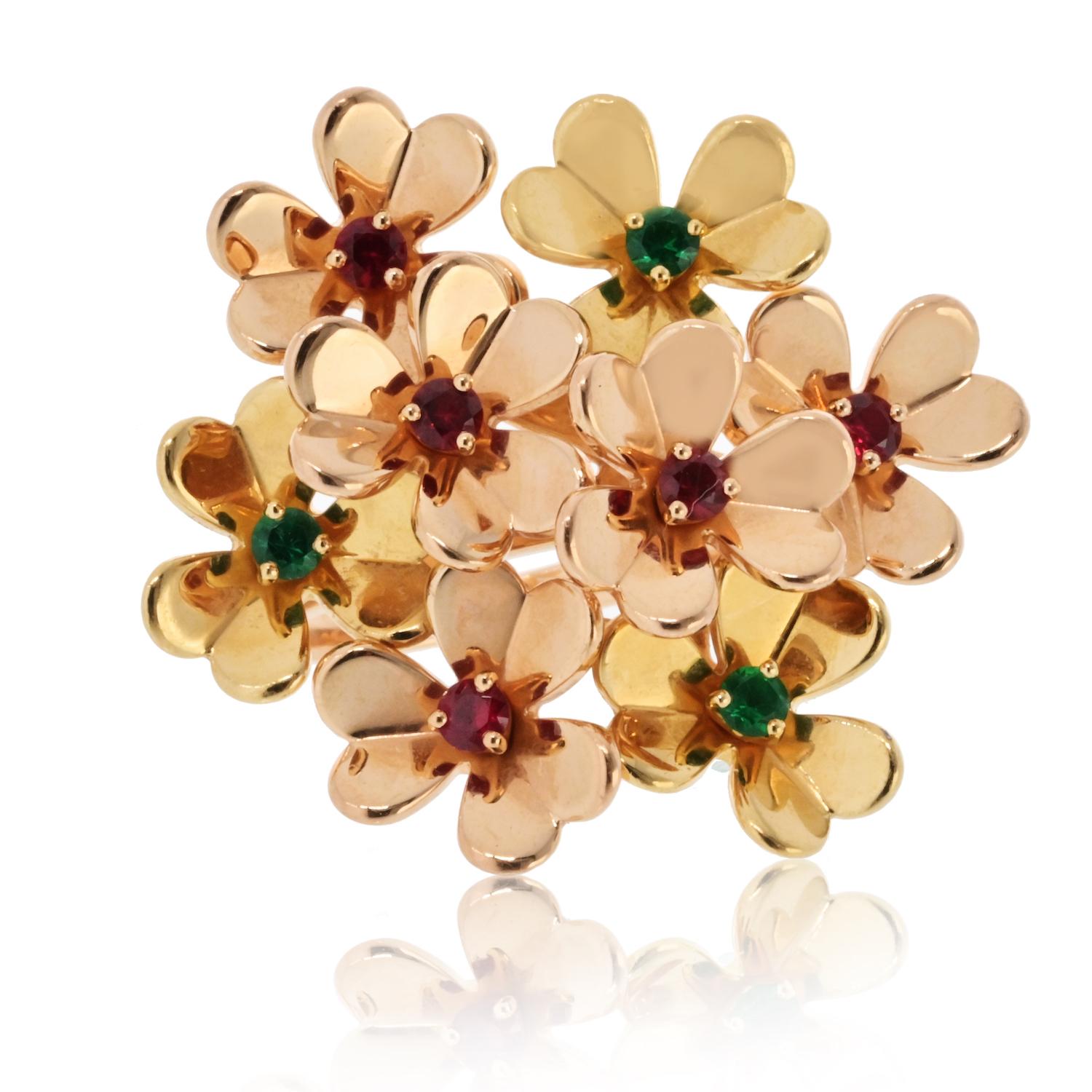 Van Cleef & Arpels 18K Yellow Gold Frivole 8 Flowers Ring.

This exquisite Van Cleef & Arpels Frivole 8 Flowers Ring showcases the brand’s signature elegance and artistry. Crafted from 18K yellow gold, it features eight delicate floral motifs