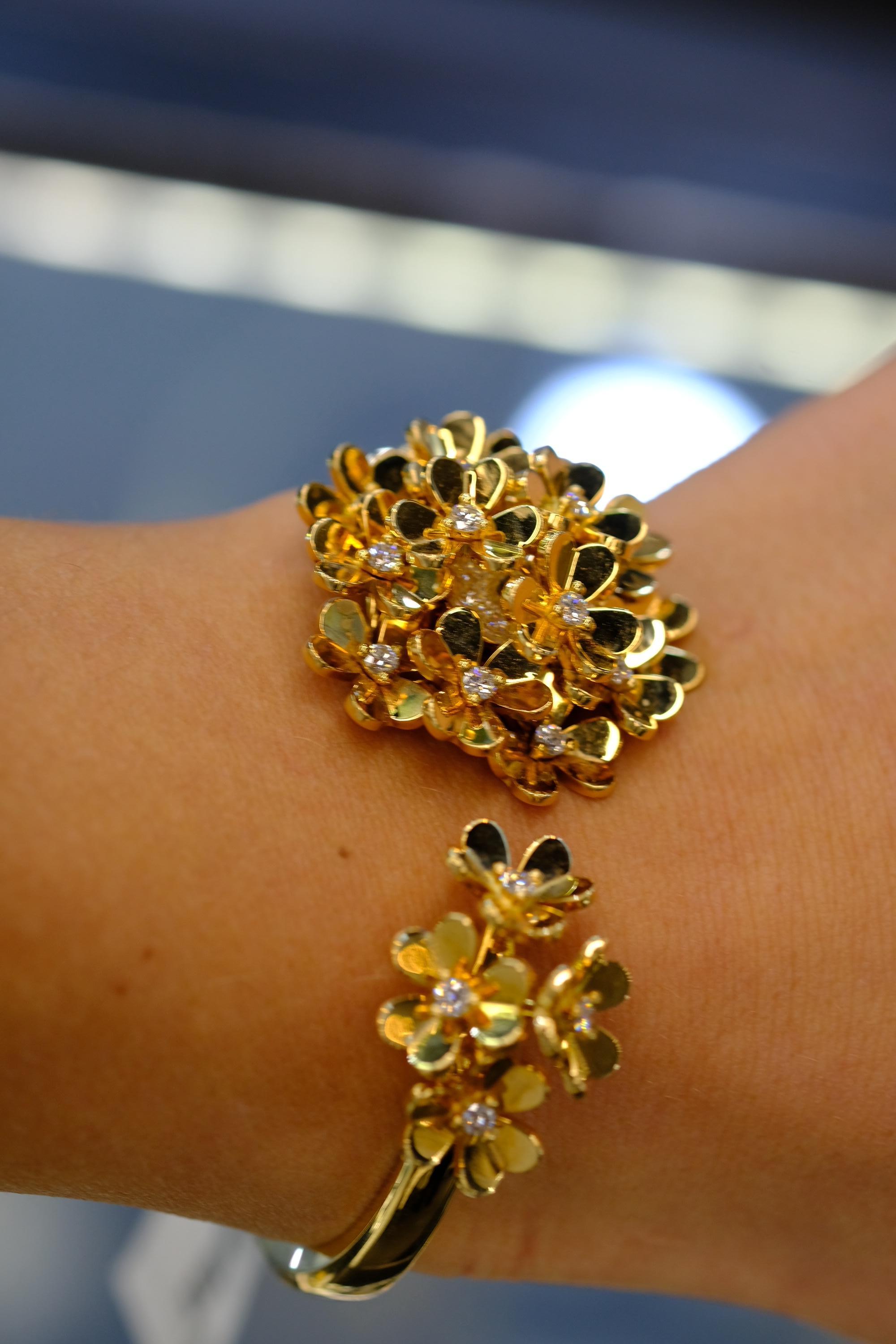 Van Cleef & Arpels 18K Yellow Gold Frivole Secrète Medium 35mm Ladies Watch For Sale 2