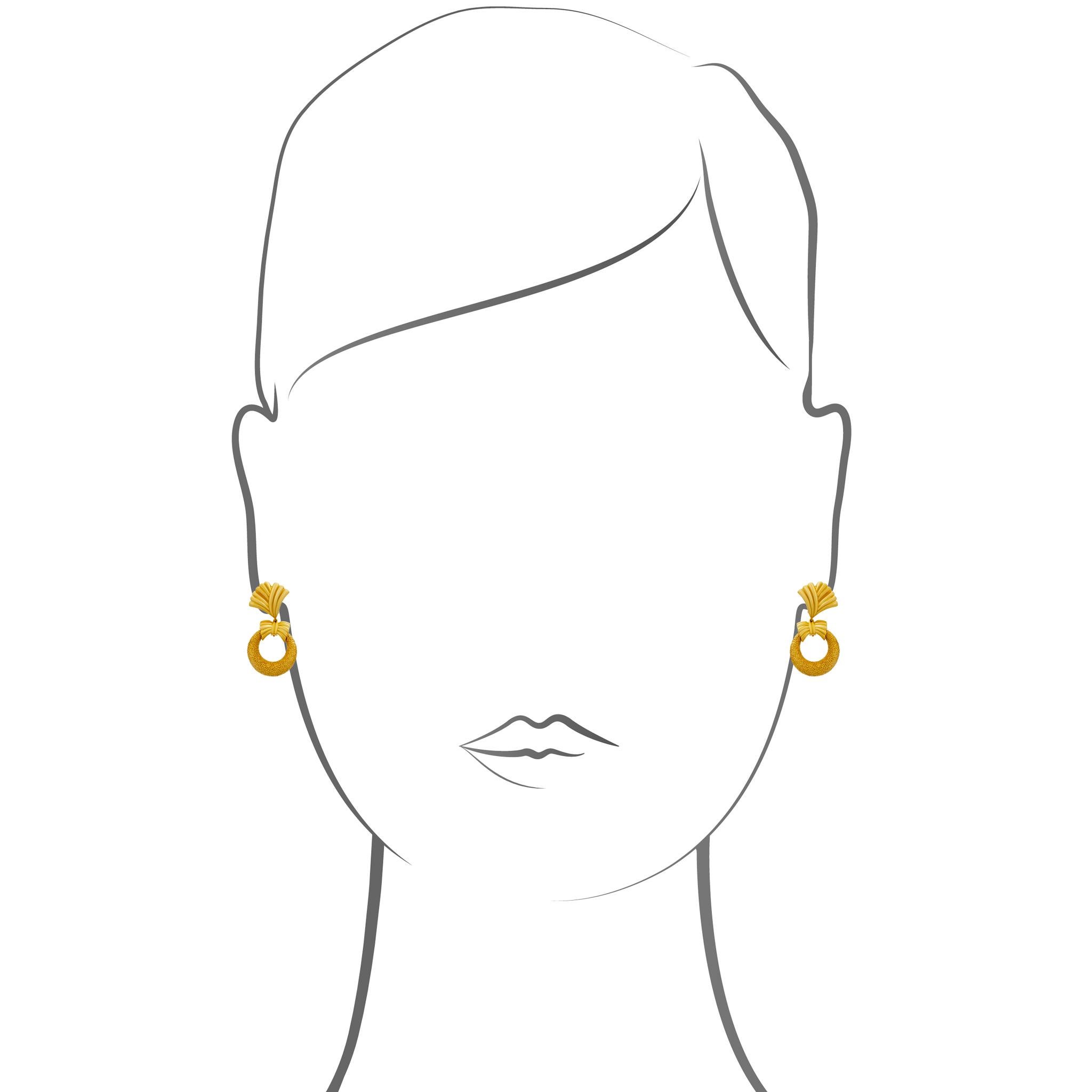 Van Cleef & Arpels 18 Karat Gold Interchangeable Door Knocker Hoop Earrings In Excellent Condition In New York, NY