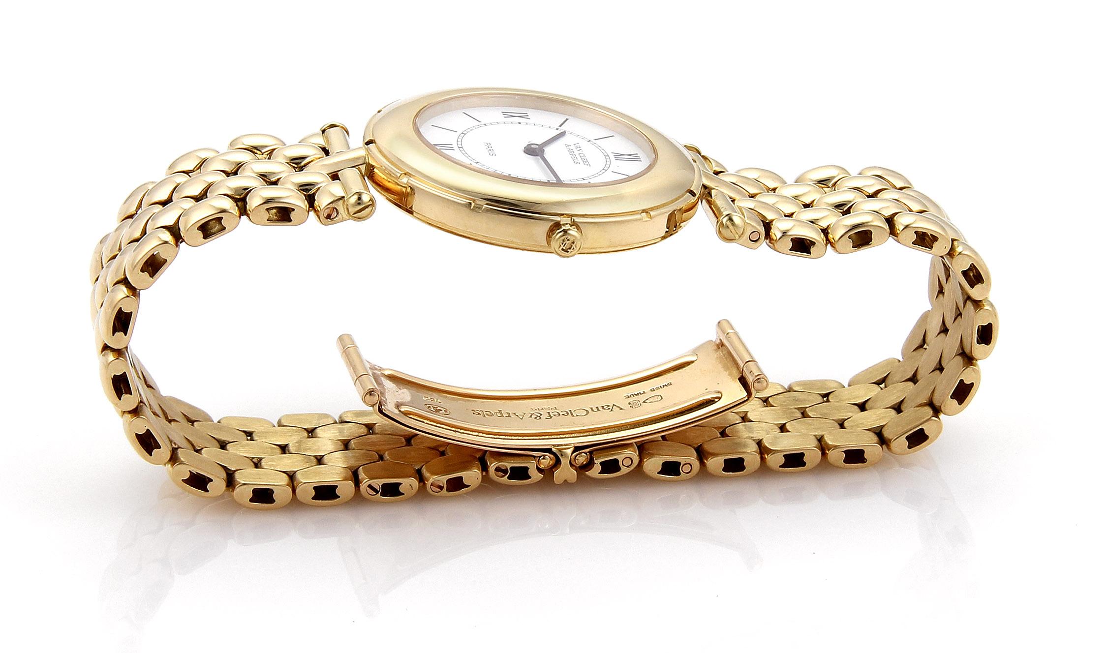 Van Cleef & Arpels 18k Yellow Gold Ladies Wrist Watch Quartz 13107 In Excellent Condition For Sale In Boca Raton, FL