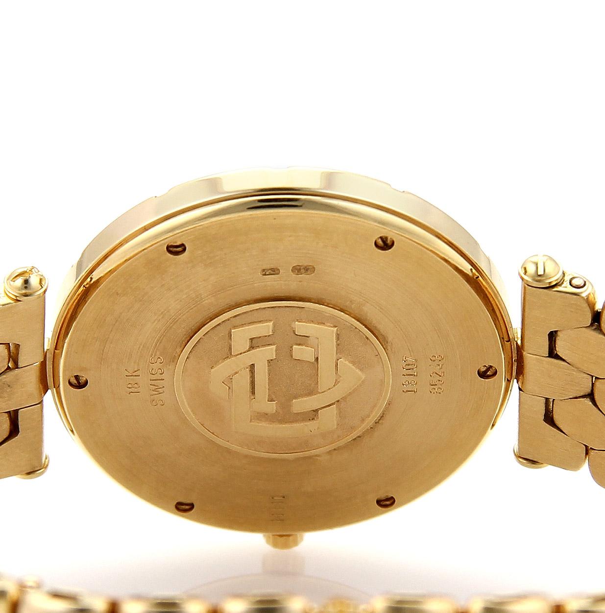 Women's Van Cleef & Arpels 18k Yellow Gold Ladies Wrist Watch Quartz 13107 For Sale