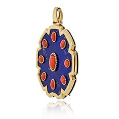 Van Cleef & Arpels Pendentif en or jaune 18K Lapis et Corail 1970