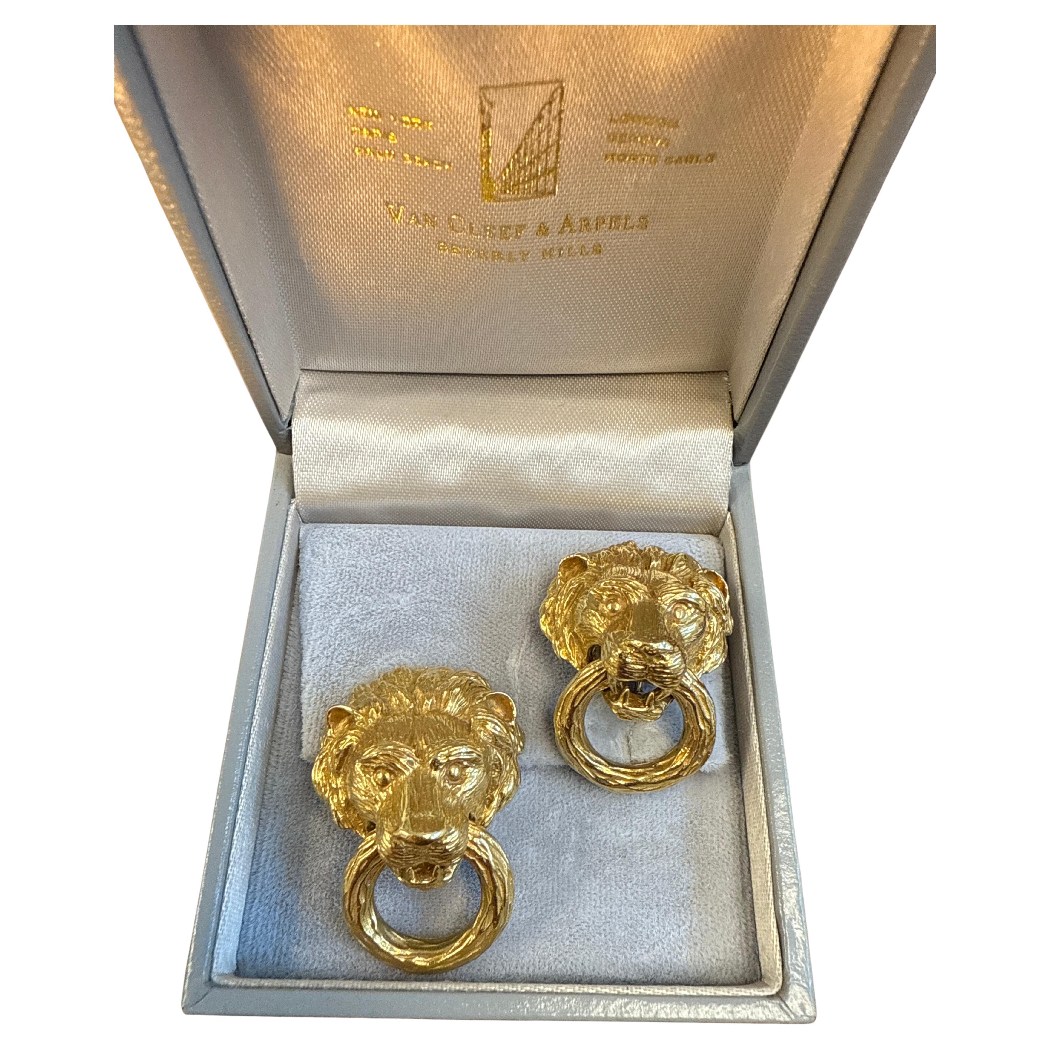 VAN CLEEF & ARPELS 18K Yellow Gold Lion Door Knocker Earrings w/Box Vintage 1970