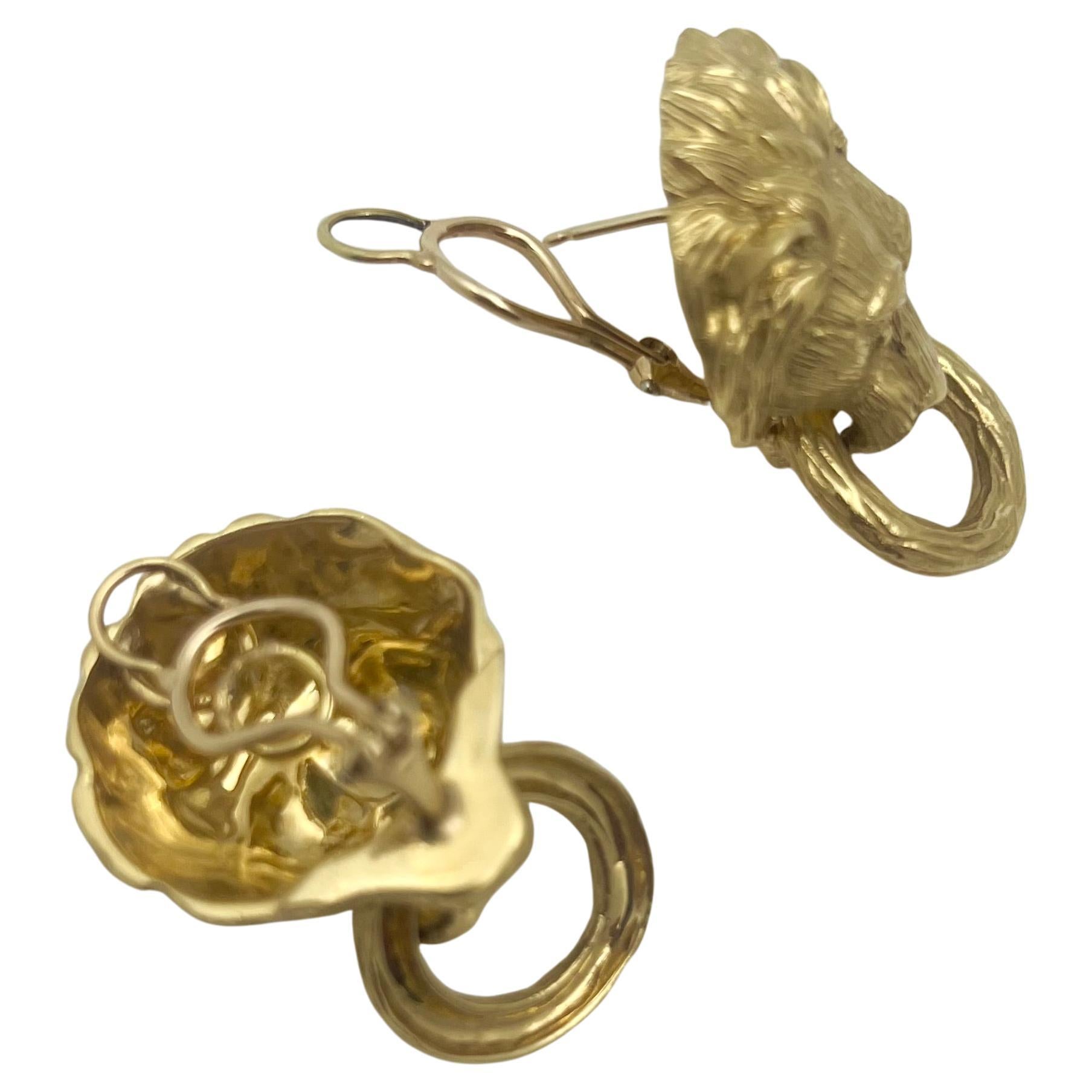 Van Cleef & Arpels 18k Yellow Gold Lion Head Doorknocker Earrings In Excellent Condition In Palm Beach, FL