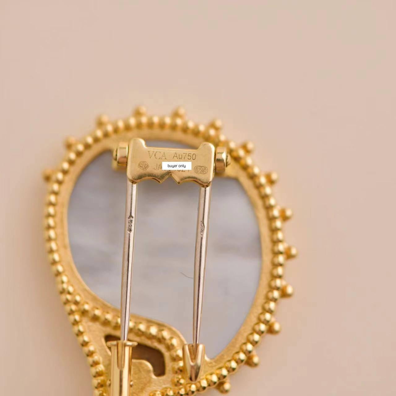 Van Cleef & Arpels 18K Yellow Gold Mother-of-Pearl Onyx Tiger Eye Lucky Animals 2