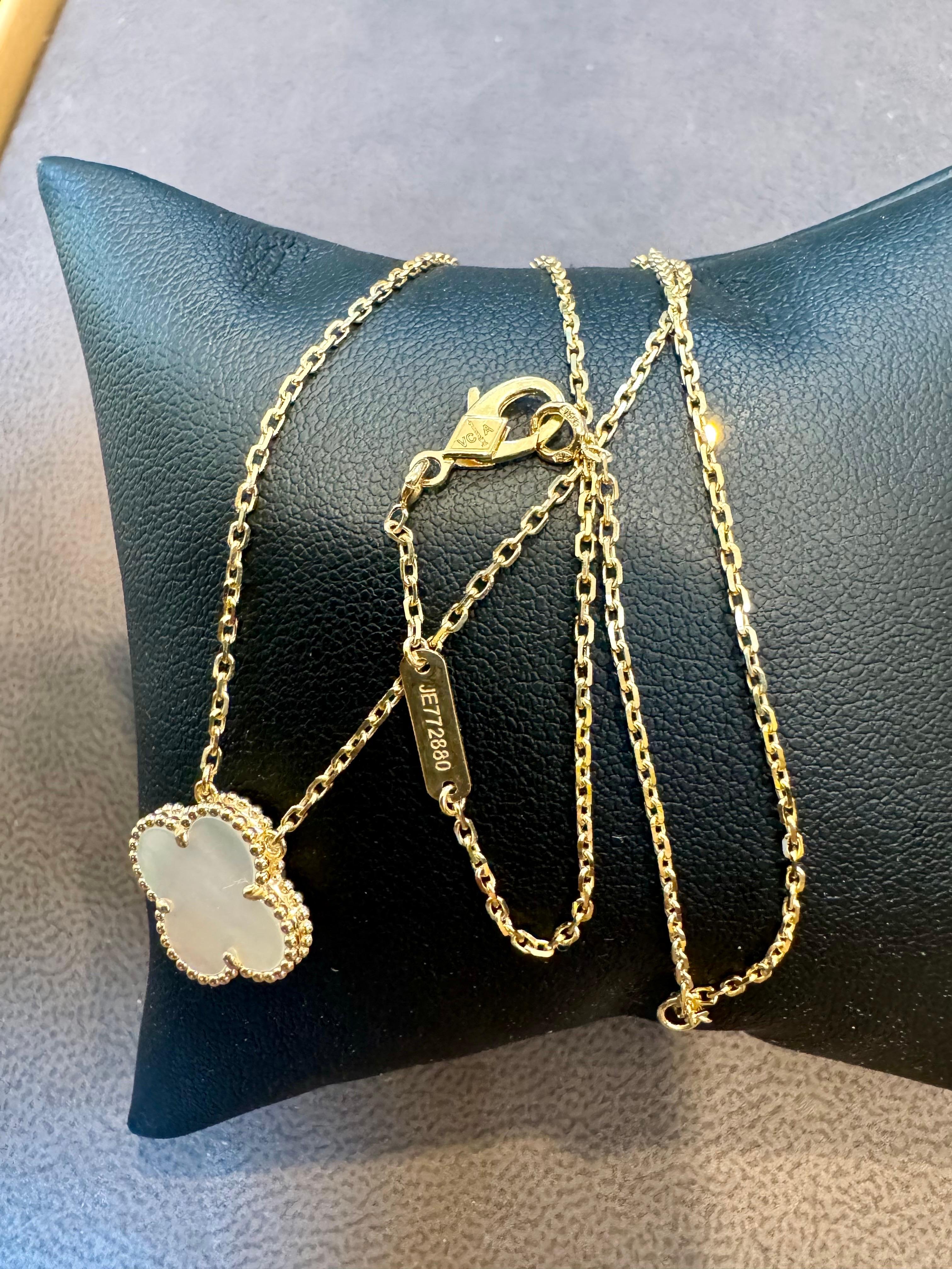 VAN CLEEF & ARPELS 18k Yellow Gold Mother of Pearl  Vintage Alhambra Pendant 5