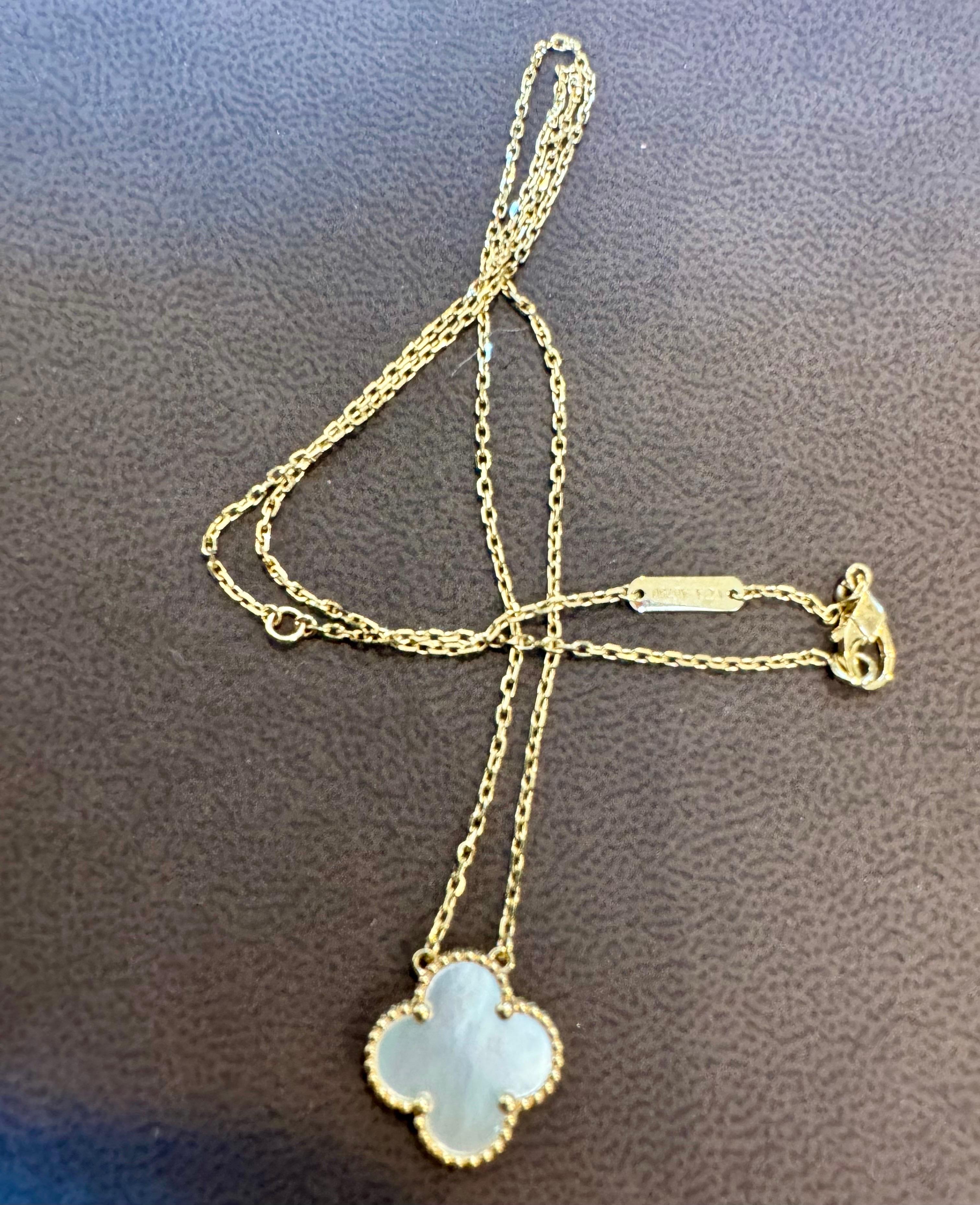 VAN CLEEF & ARPELS 18k Yellow Gold Mother of Pearl  Vintage Alhambra Pendant 6
