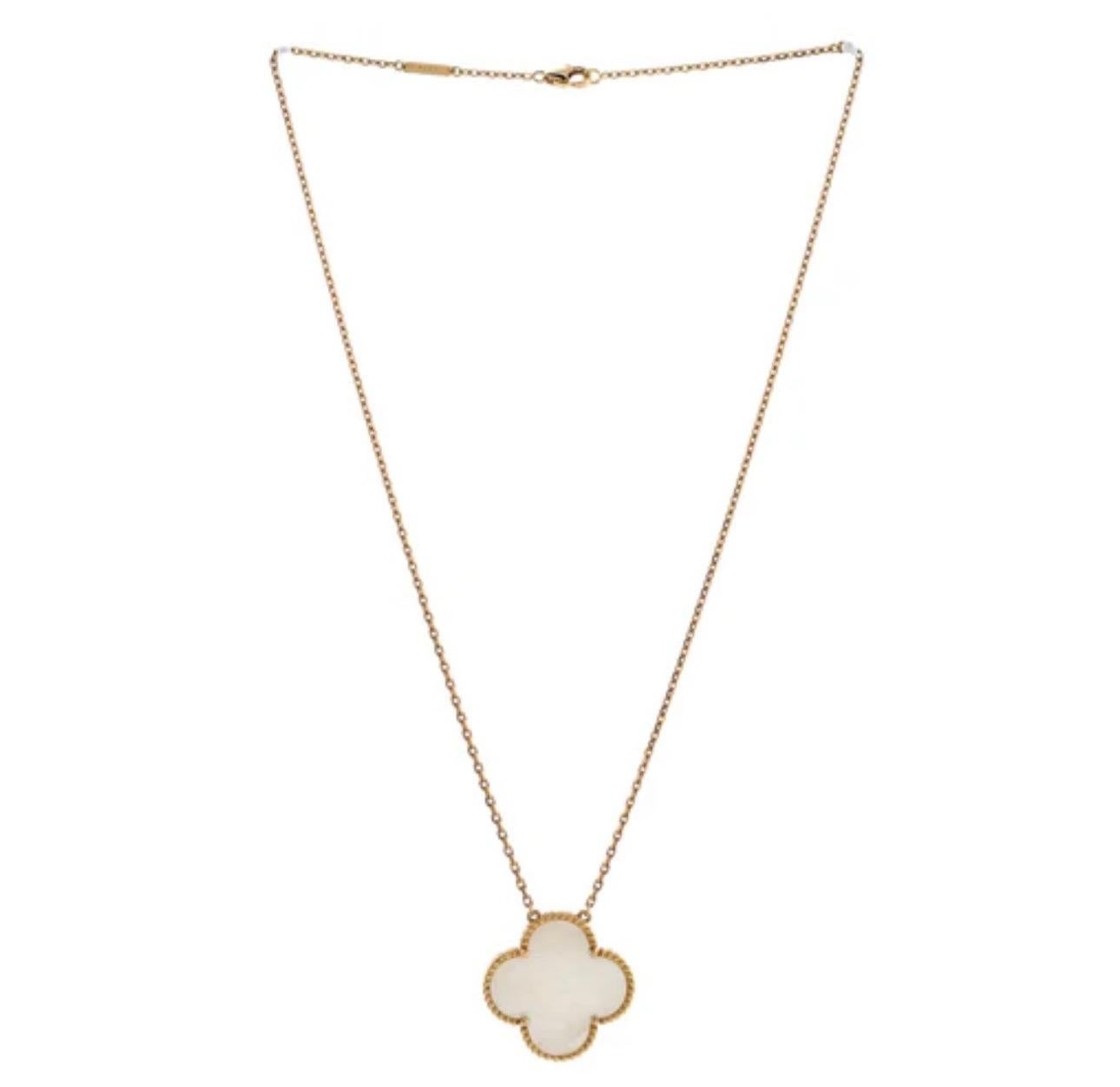 Women's VAN CLEEF & ARPELS 18k Yellow Gold Mother of Pearl  Vintage Alhambra Pendant