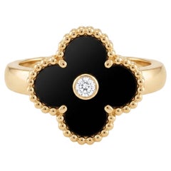 Van Cleef & Arpels 18k Yellow Gold Onyx Clover Motif and Diamond Ring