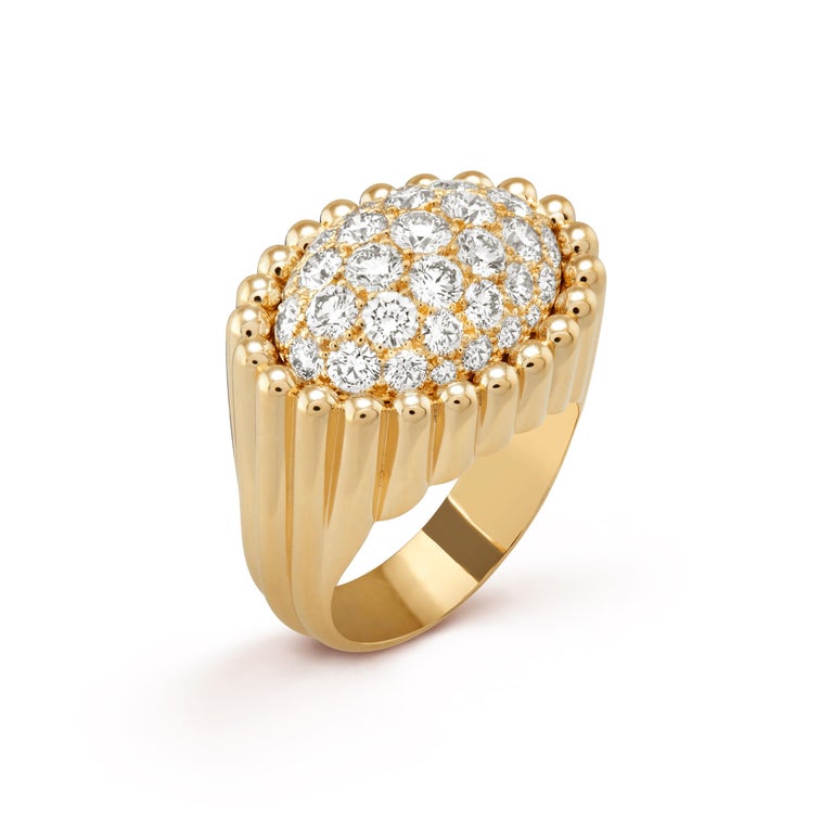 Manhattan moe Vouwen Van Cleef and Arpels 18K Yellow Gold Perlee Pave Diamond Ring For Sale at  1stDibs