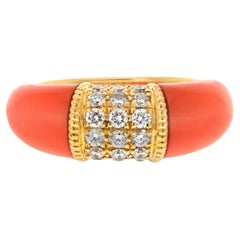 Van Cleef & Arpels, bague en or jaune 18 carats, diamant philippins et corail, taille 6