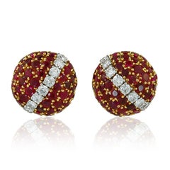 Pendientes de oro amarillo de 18 quilates con rubíes y diamantes VAN CLEEF 
ARPELS