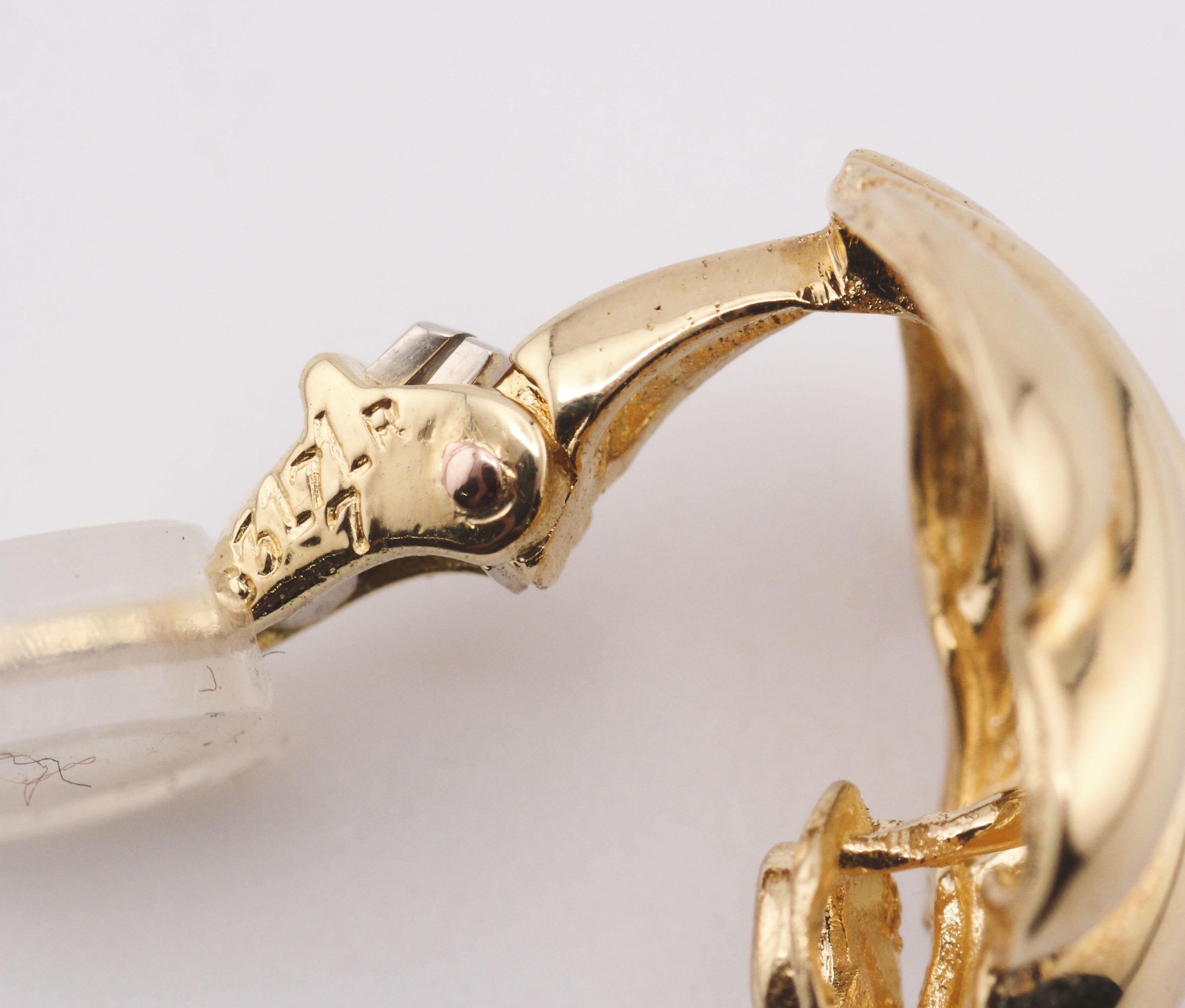 Orecchini Van Cleef & Arpels in oro giallo 18 carati con smerlo in vendita 1