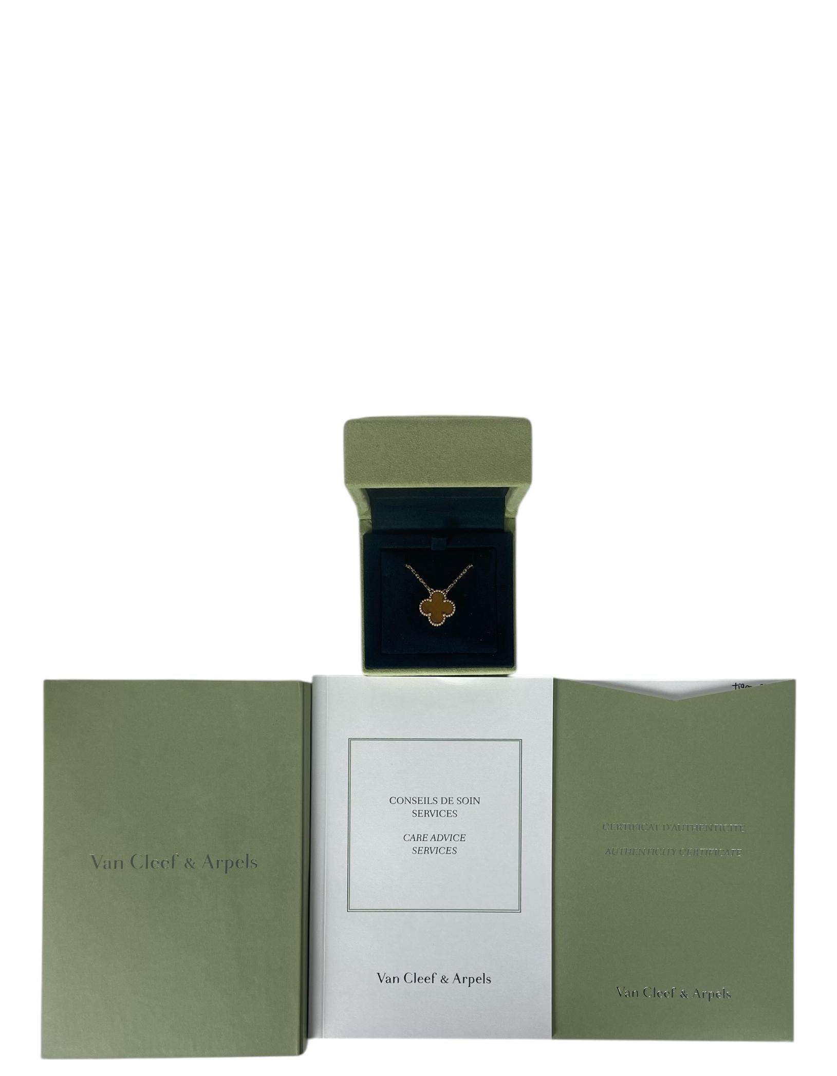 Van Cleef & Arpels 18K Yellow Gold/ Tiger Eye Vintage Alhambra Necklace For Sale 2