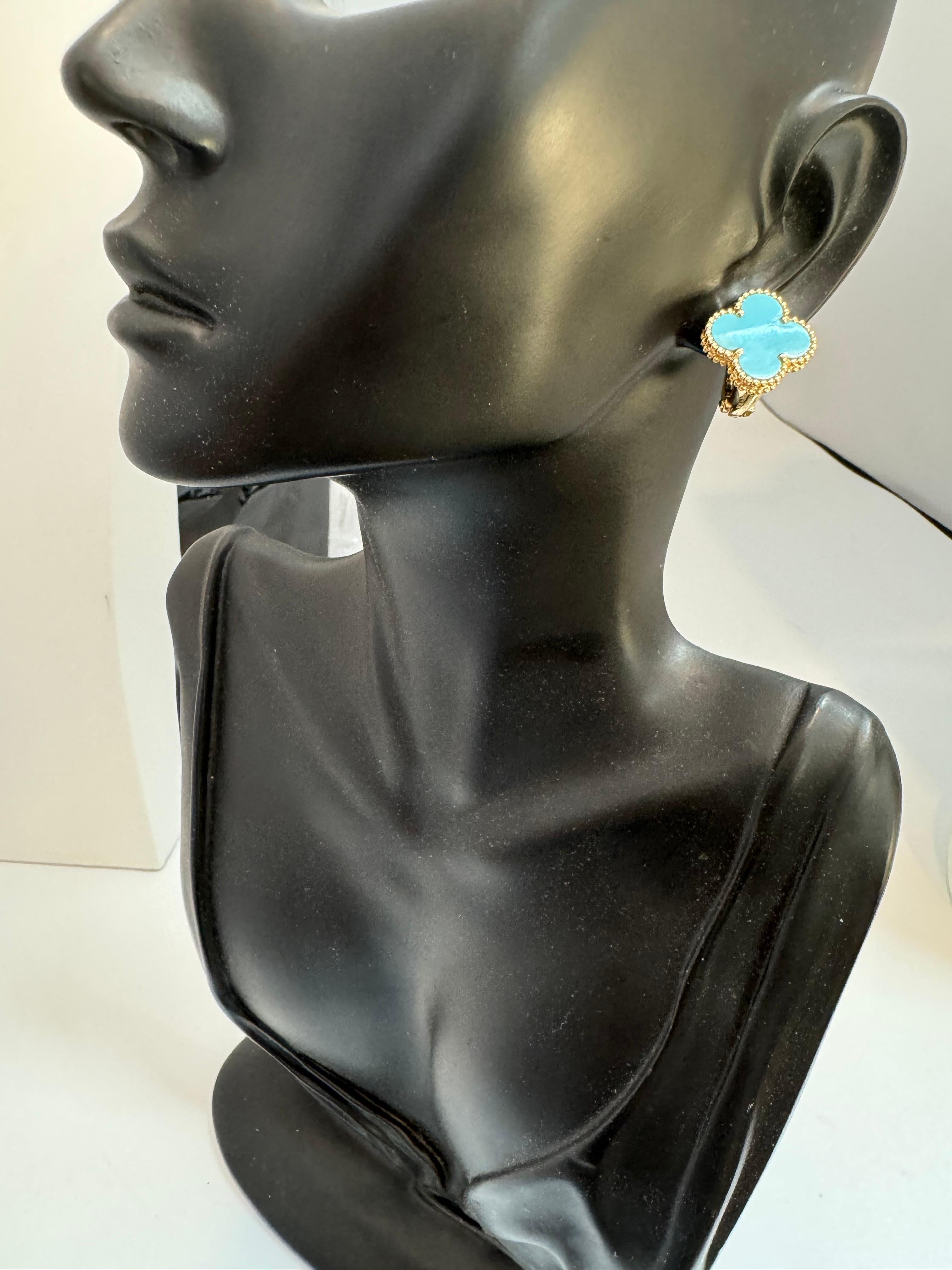 VAN CLEEF & ARPELS Orecchini Alhambra d'epoca in oro giallo 18k con turchese 2