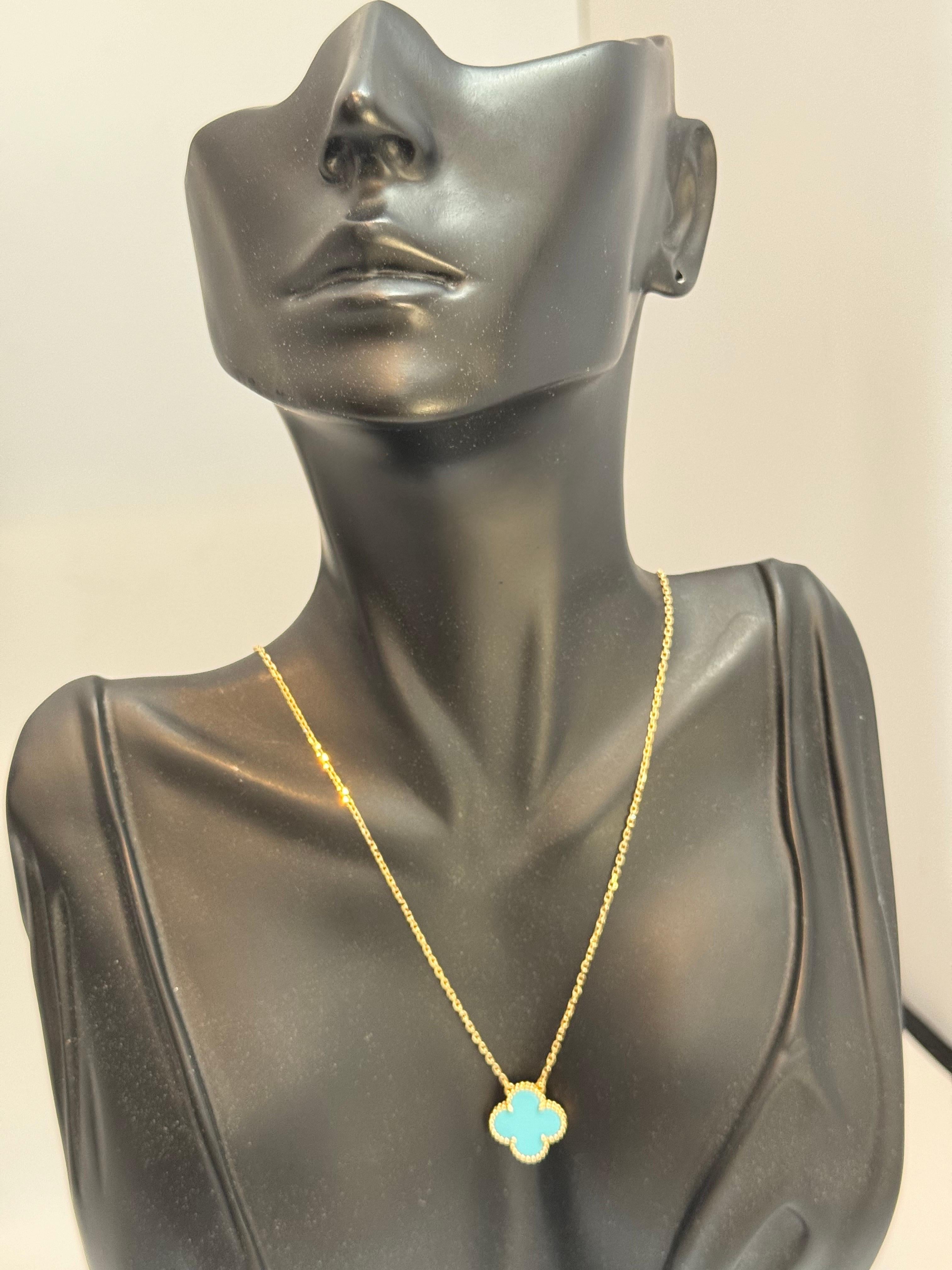 VAN CLEEF & ARPELS 18k Yellow Gold Turquoise  Vintage Alhambra Pendant 6