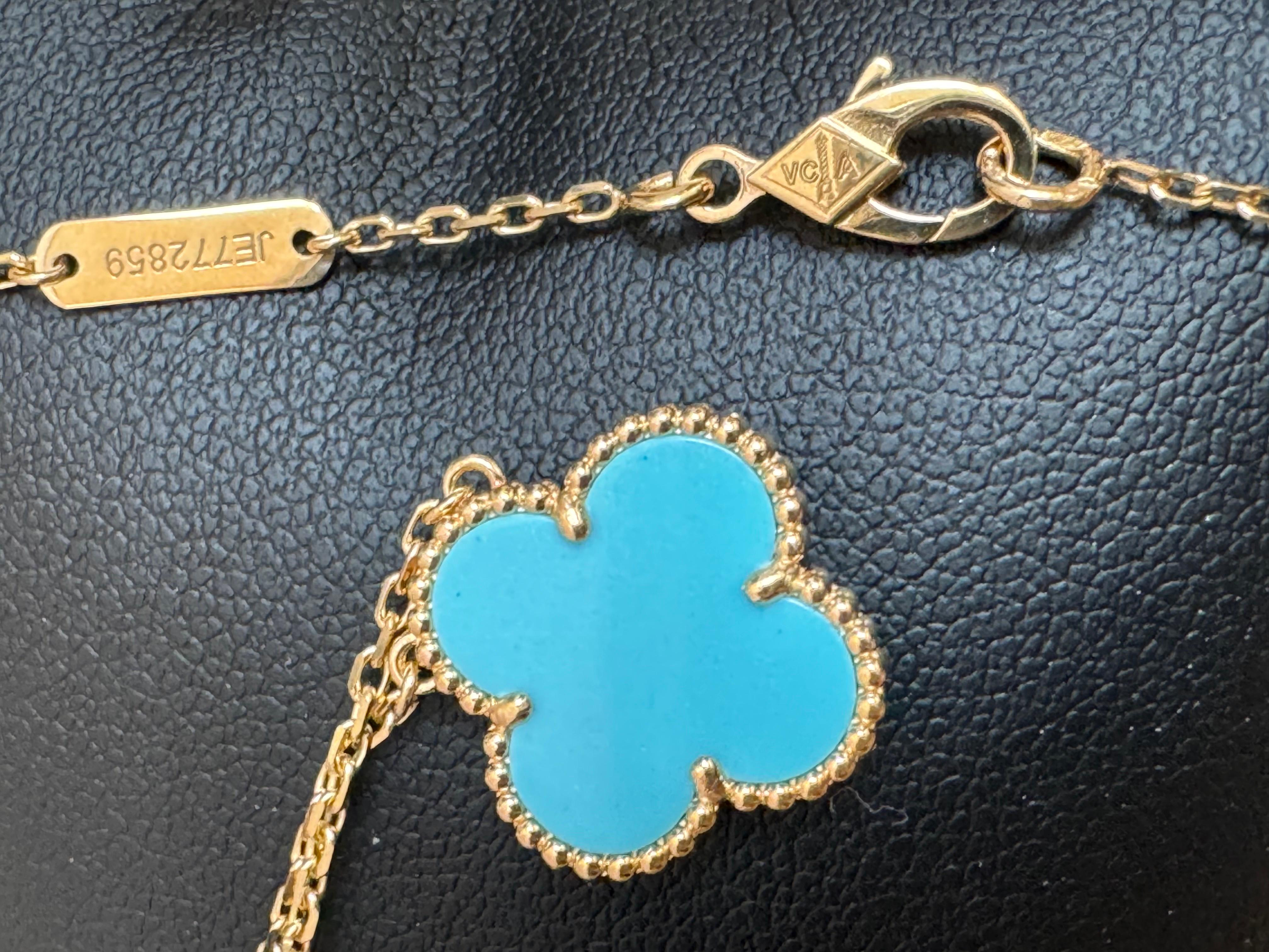 VAN CLEEF & ARPELS 18k Yellow Gold Turquoise  Vintage Alhambra Pendant 3