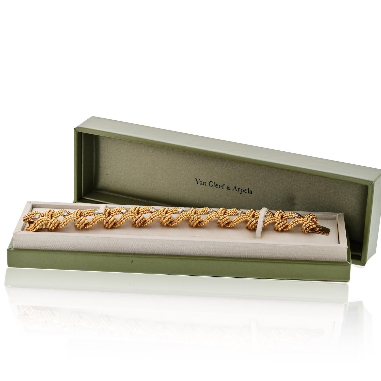 Van Cleef & Arpels Bracelet or jaune 18 carats avec diamants Pour femmes en vente
