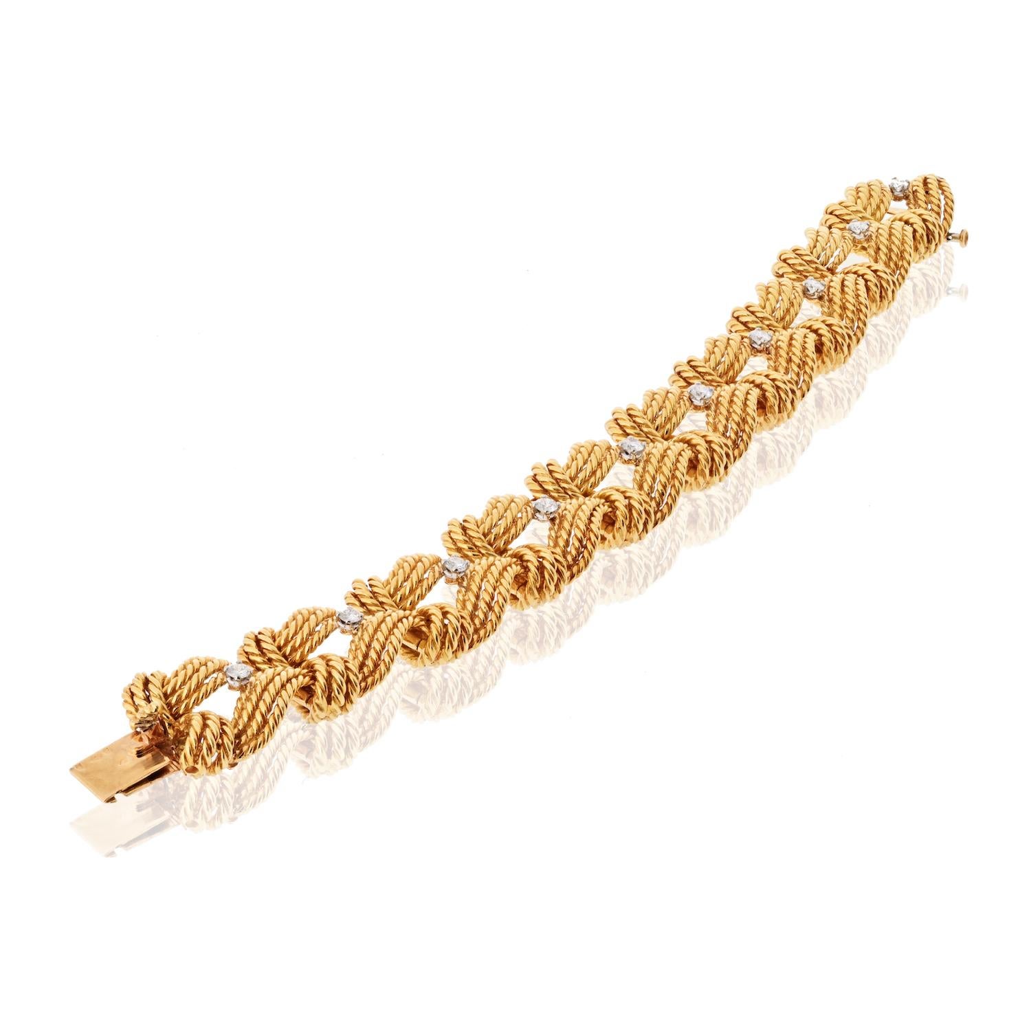 Van Cleef & Arpels Bracelet or jaune 18 carats avec diamants en vente 1