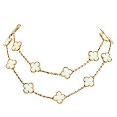 Van Cleef & Arpels 18K Yellow Gold Vintage 20 Motif Alhambra 1985 Coral Necklace
