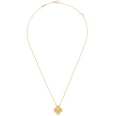 Van Cleef & Arpels: 18 Karat Gelbgold Vintage Alhambra-Halskette mit Anhänger