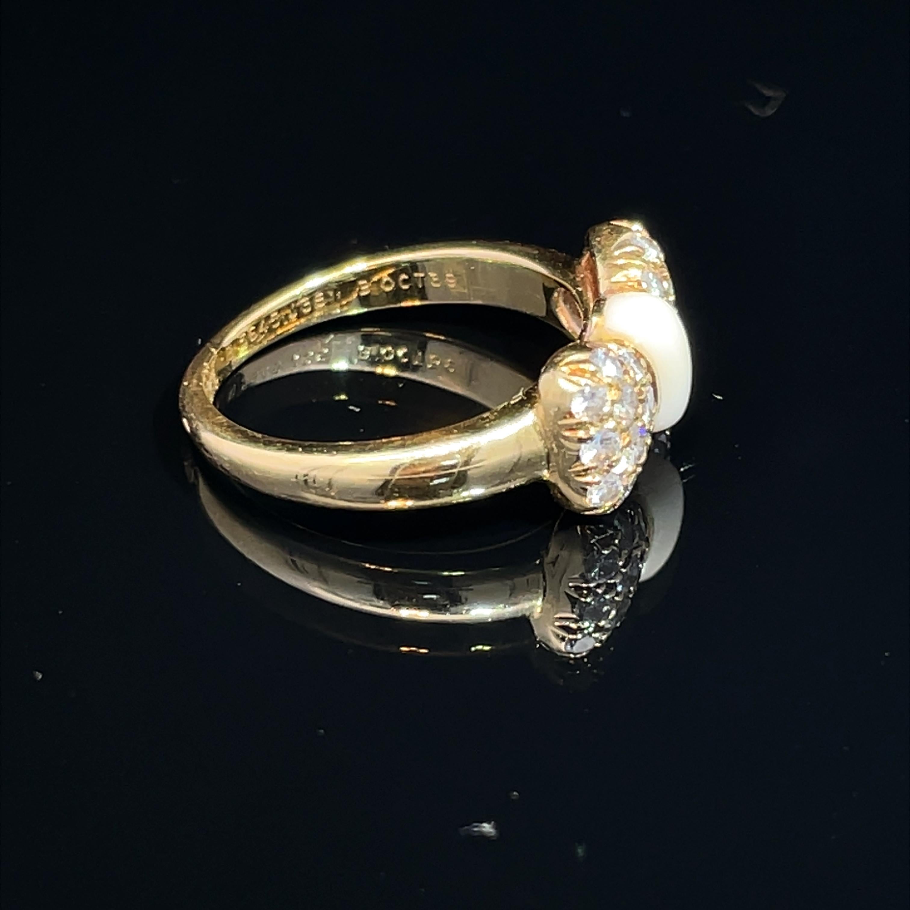 Van Cleef & Arpels 18k Yellow Gold White Coral & Diamond Bow Ring For Sale 5