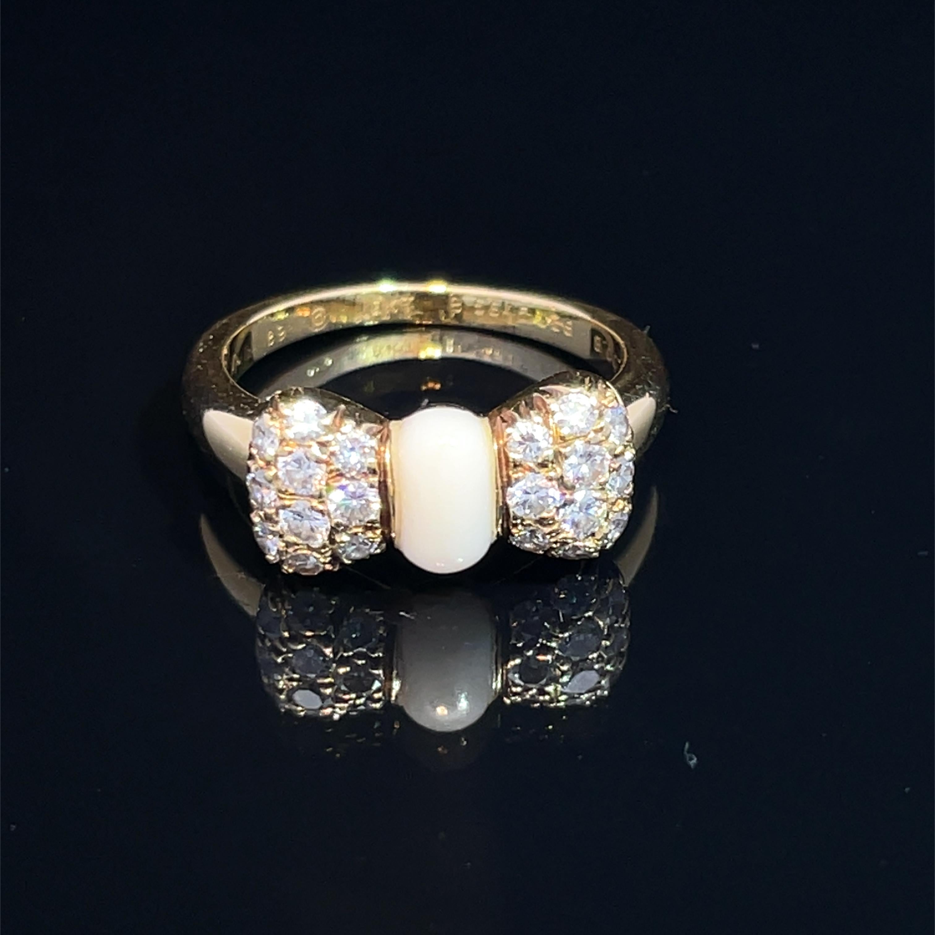 Van Cleef & Arpels 18k Yellow Gold White Coral & Diamond Bow Ring For Sale 6