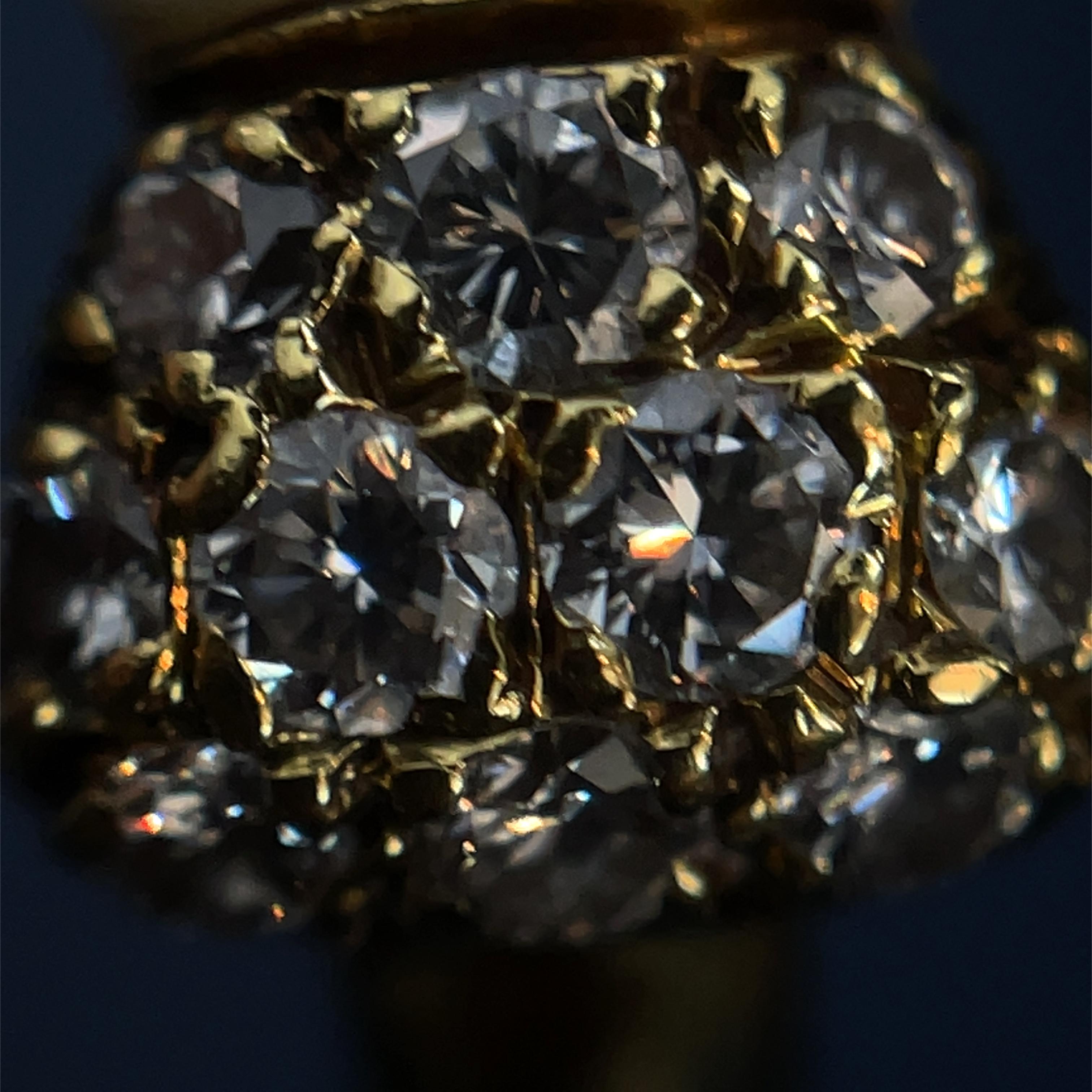 Van Cleef & Arpels 18k Yellow Gold White Coral & Diamond Bow Ring For Sale 8
