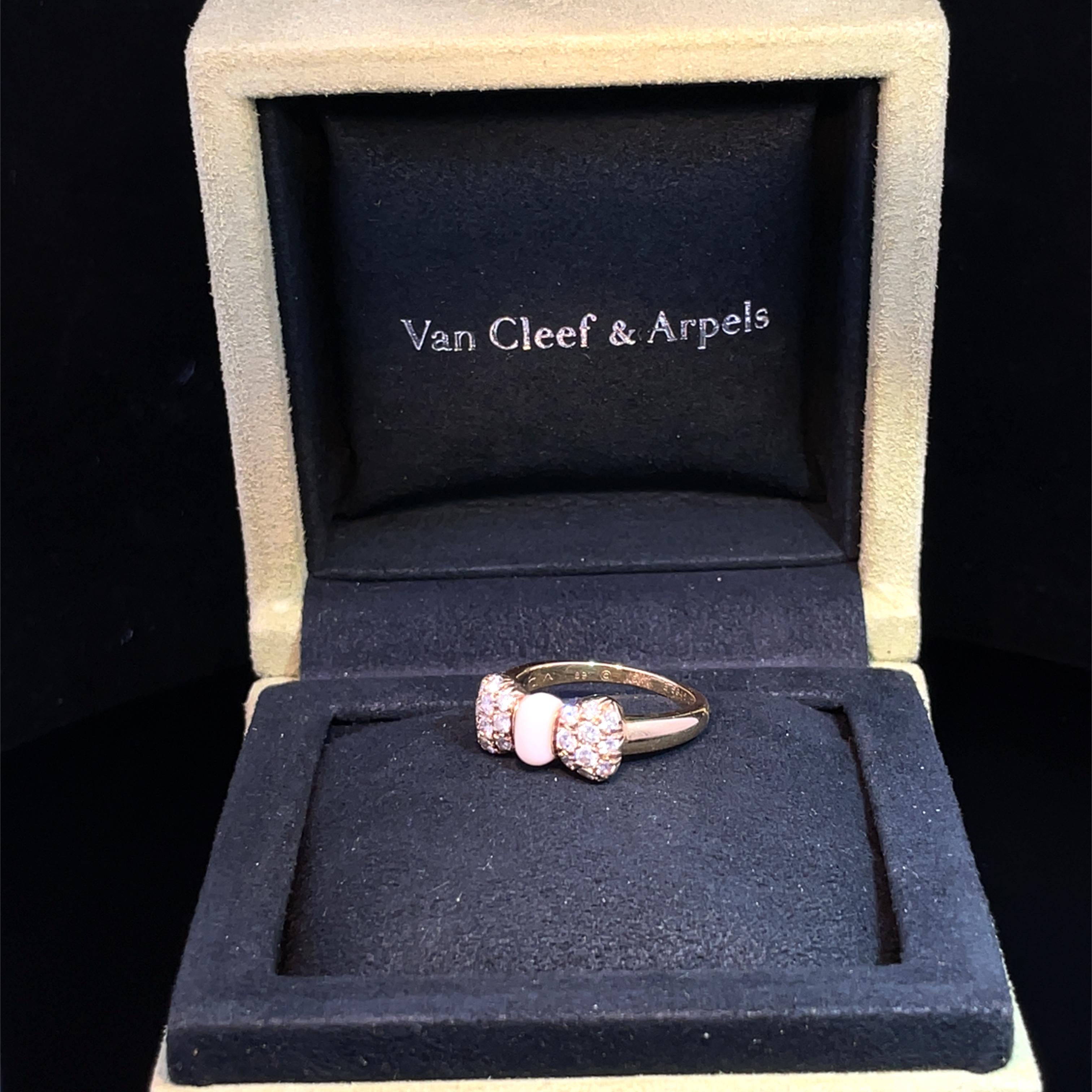 Van Cleef & Arpels 18k Yellow Gold White Coral & Diamond Bow Ring For Sale 9