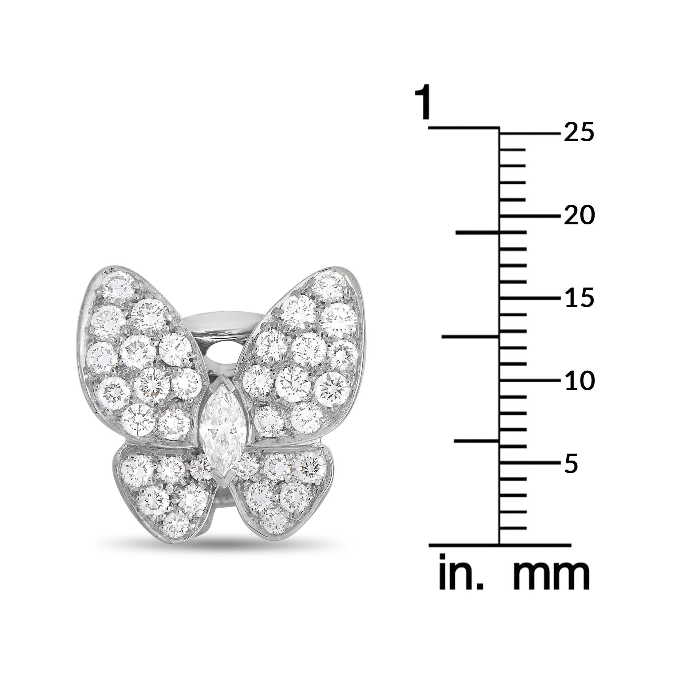 Round Cut Van Cleef & Arpels 18K Yellow Gold, White Gold 0.99 ct Diamond and Sapphire