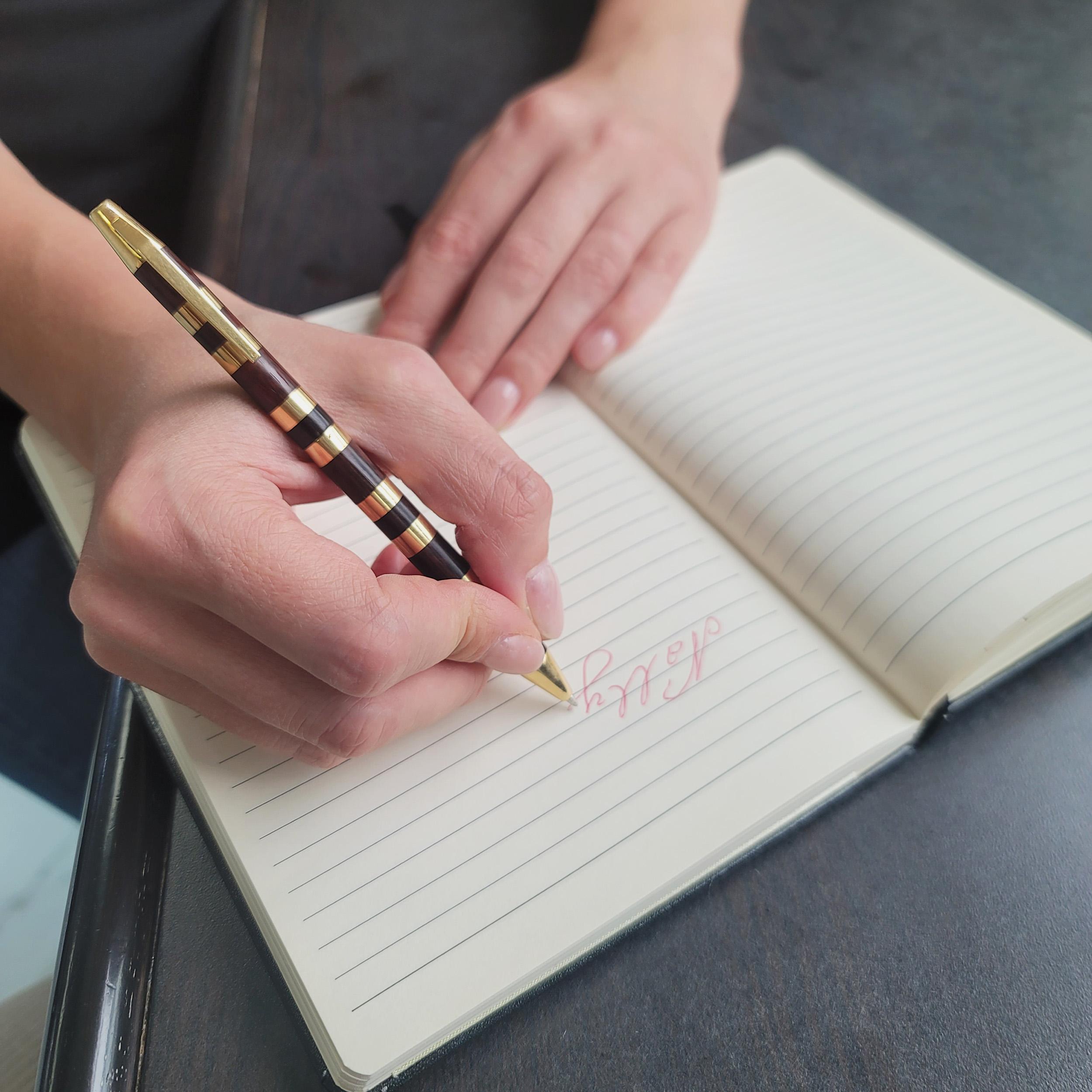 Van Cleef & Arpels 18k Gelbgold & Wood Stift. im Angebot 7