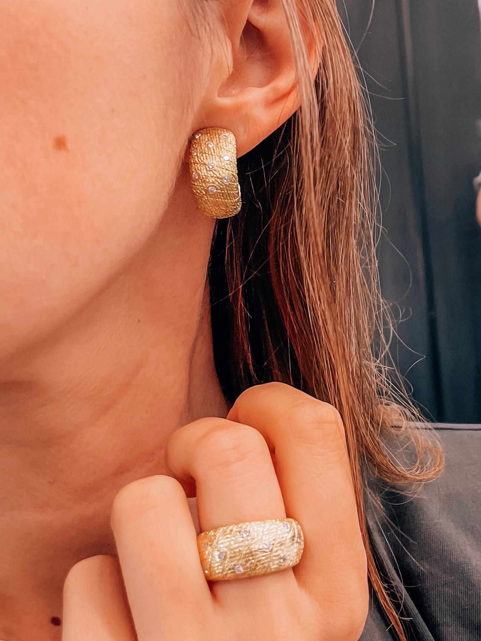 Van Cleef & Arpels 18 Karat Gelbgold Diamant-Ohrringe und ein Ringschmuck-Set im Zustand „Gut“ im Angebot in New York, NY