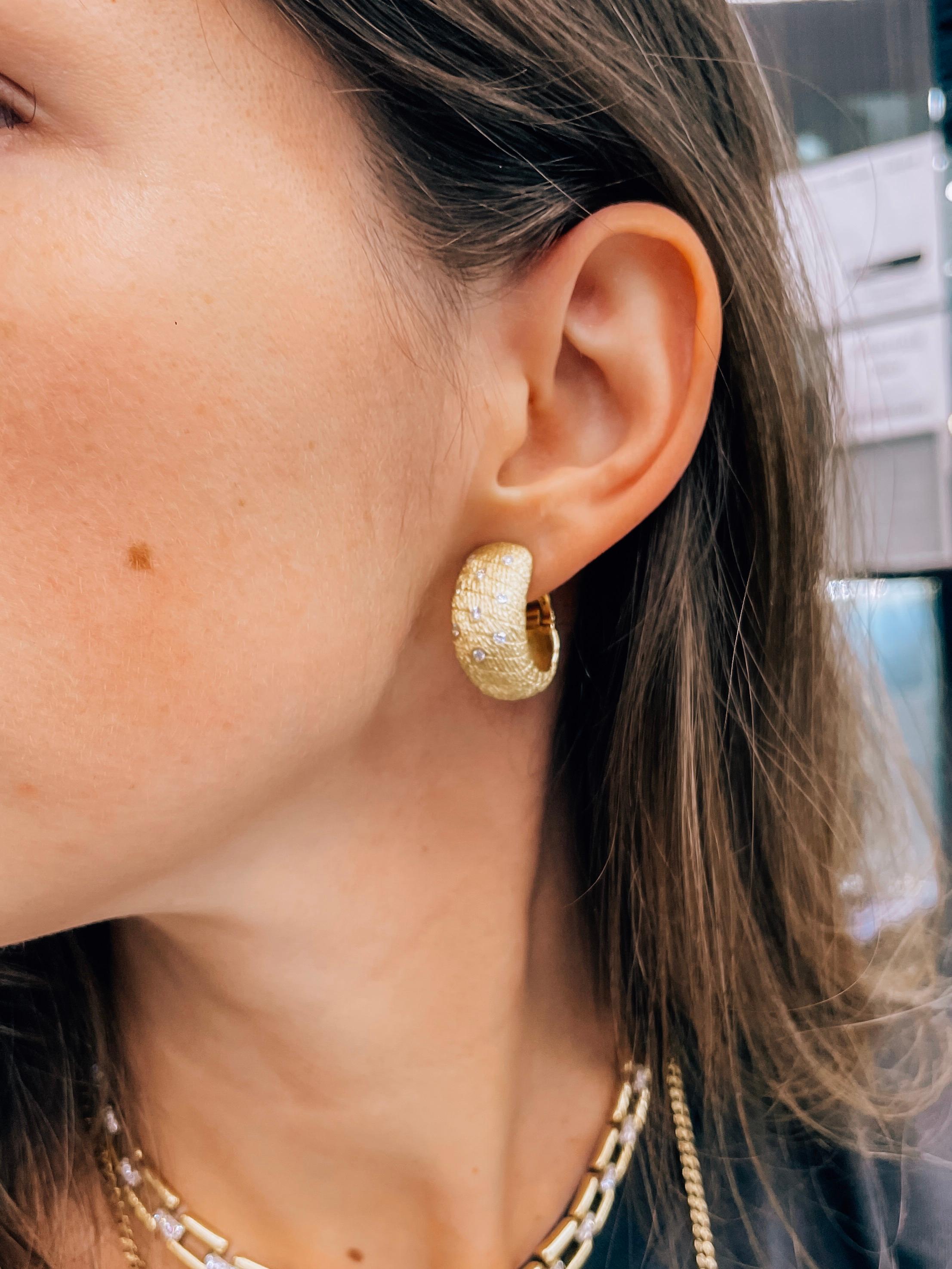 Women's Van Cleef & Arpels 18k Yellow Gold1970's Diamond Earrings and a Ring Jewelry Set For Sale