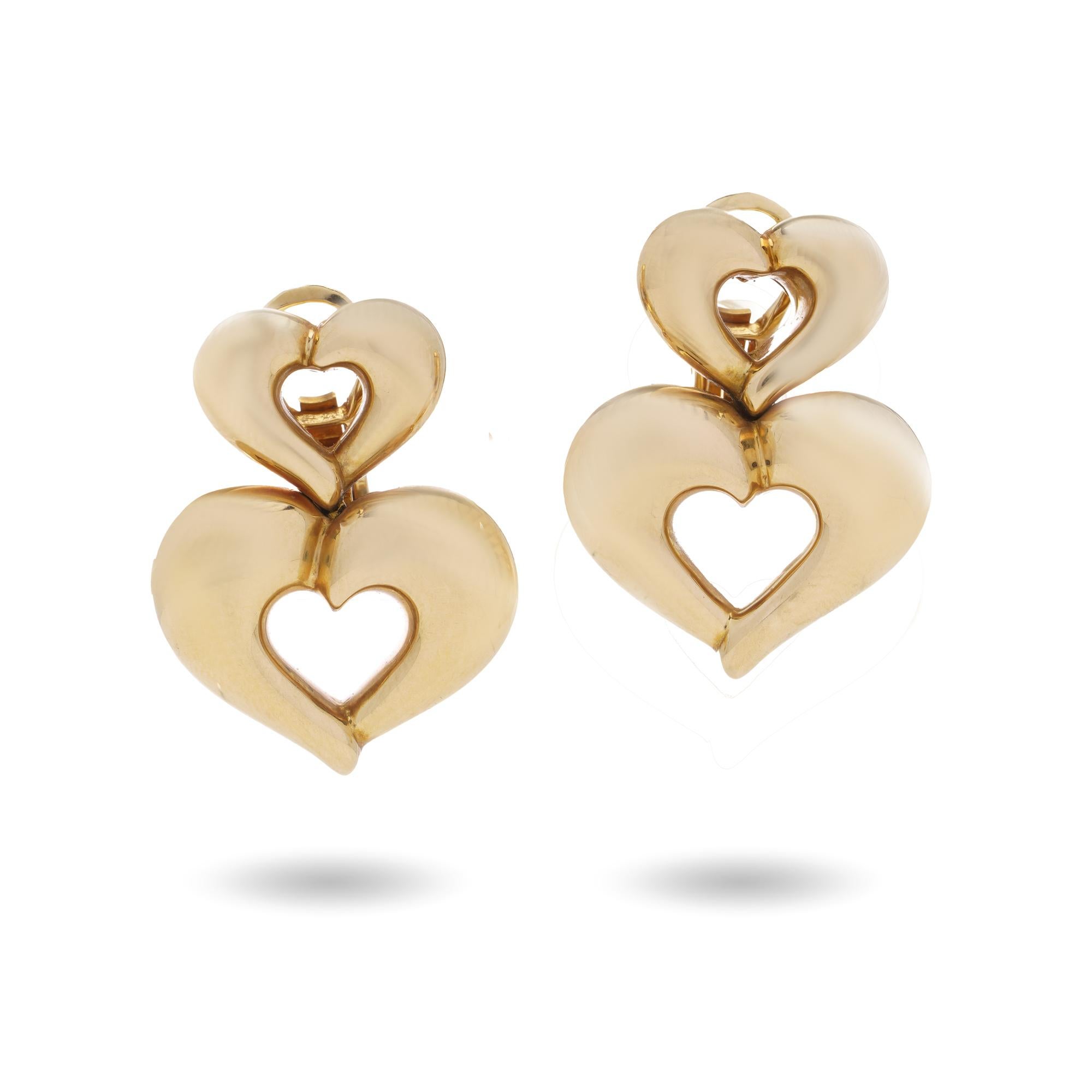 Van Cleef & Arpels 18kt Gold Heart Clip-On Earrings In Good Condition For Sale In Braintree, GB