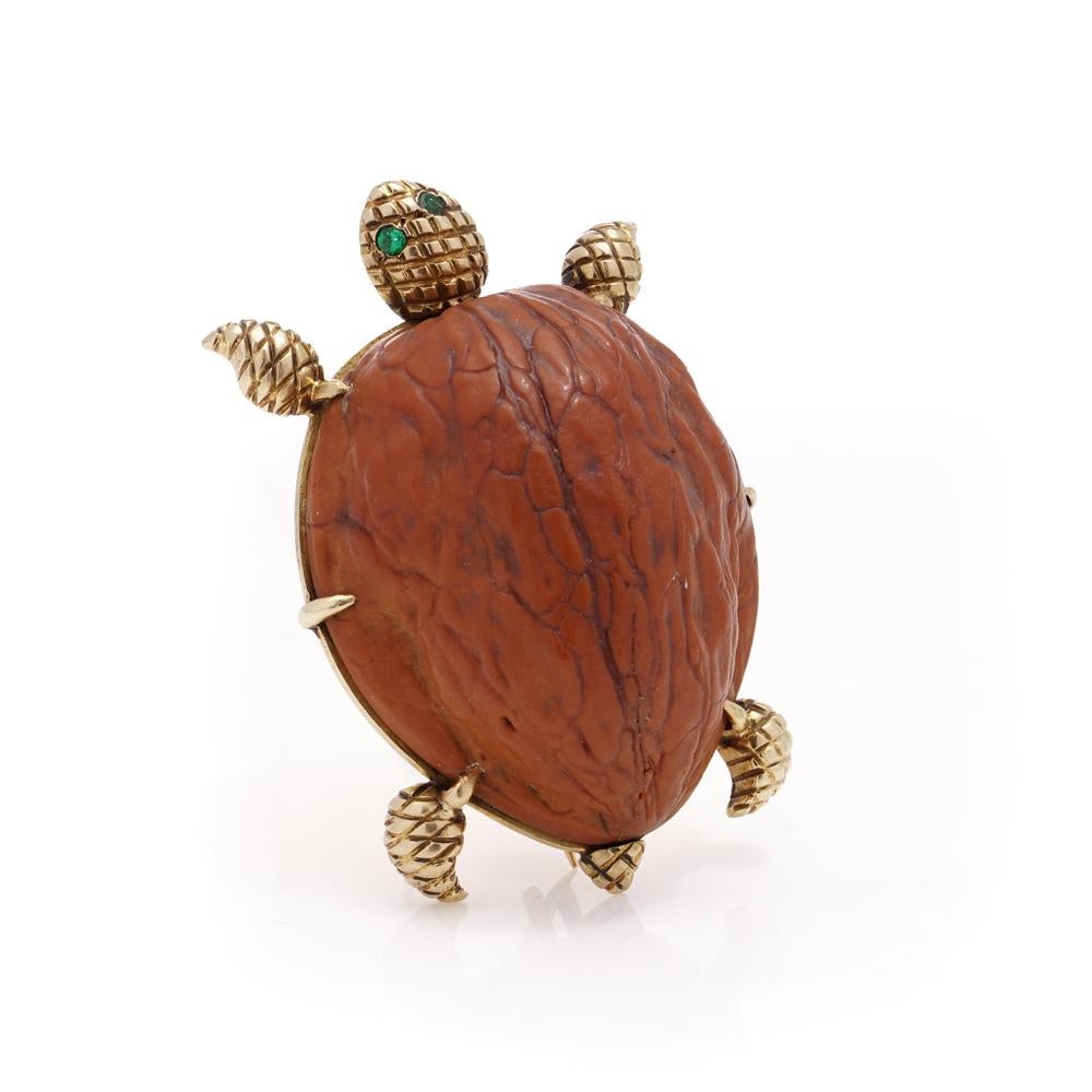 Women's or Men's Van Cleef & Arpels 18kt Gold Turtle Brooch with Walnut For Sale