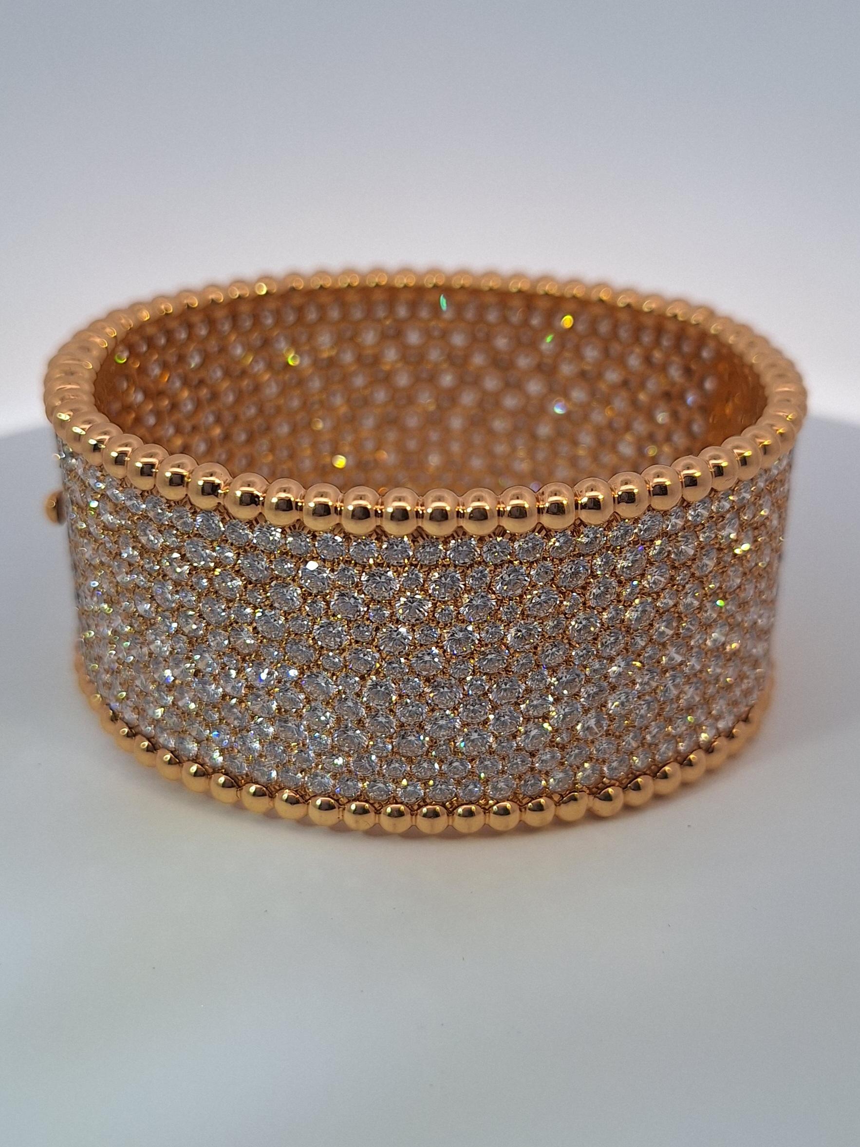 Van Cleef & Arpels Perlee-Armband aus 18 Karat Roségold mit Diamanten im Angebot 1