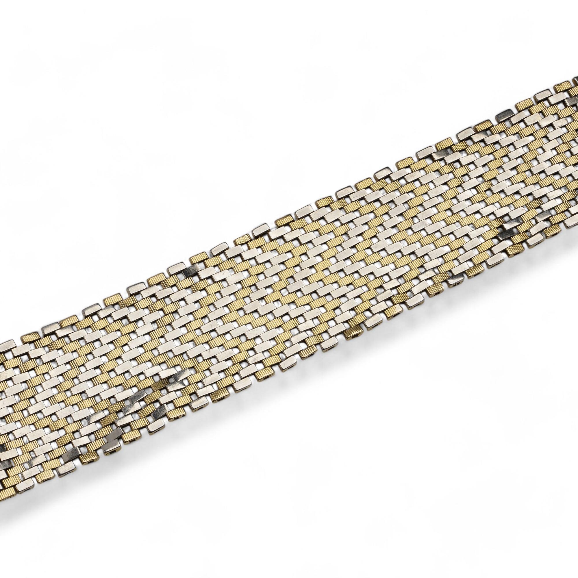 Van Cleef & Arpels 18kt Yellow and White Gold Bracelet In Good Condition For Sale In Braintree, GB