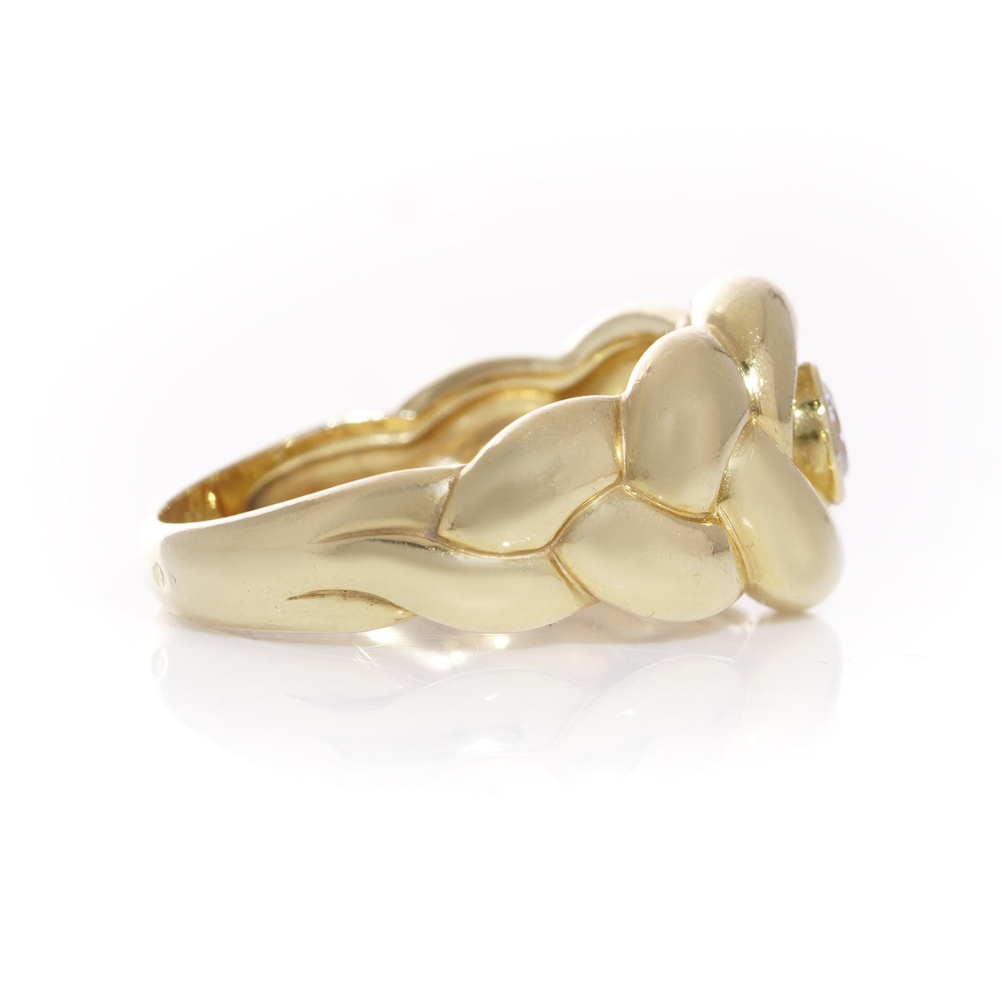 Brilliant Cut Van Cleef & Arpels 18kt. yellow gold braid design ring For Sale