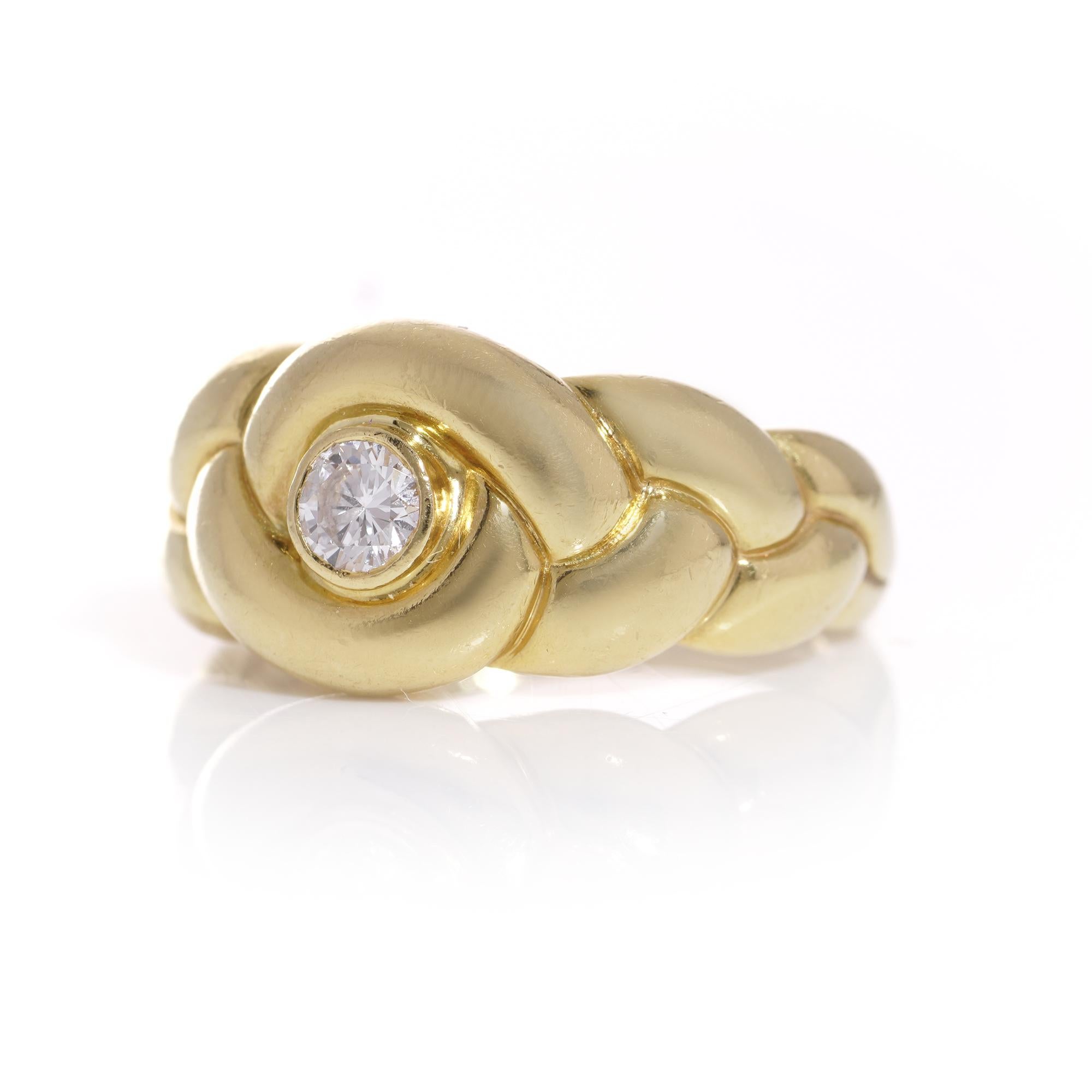 Women's or Men's Van Cleef & Arpels 18kt. yellow gold braid design ring For Sale