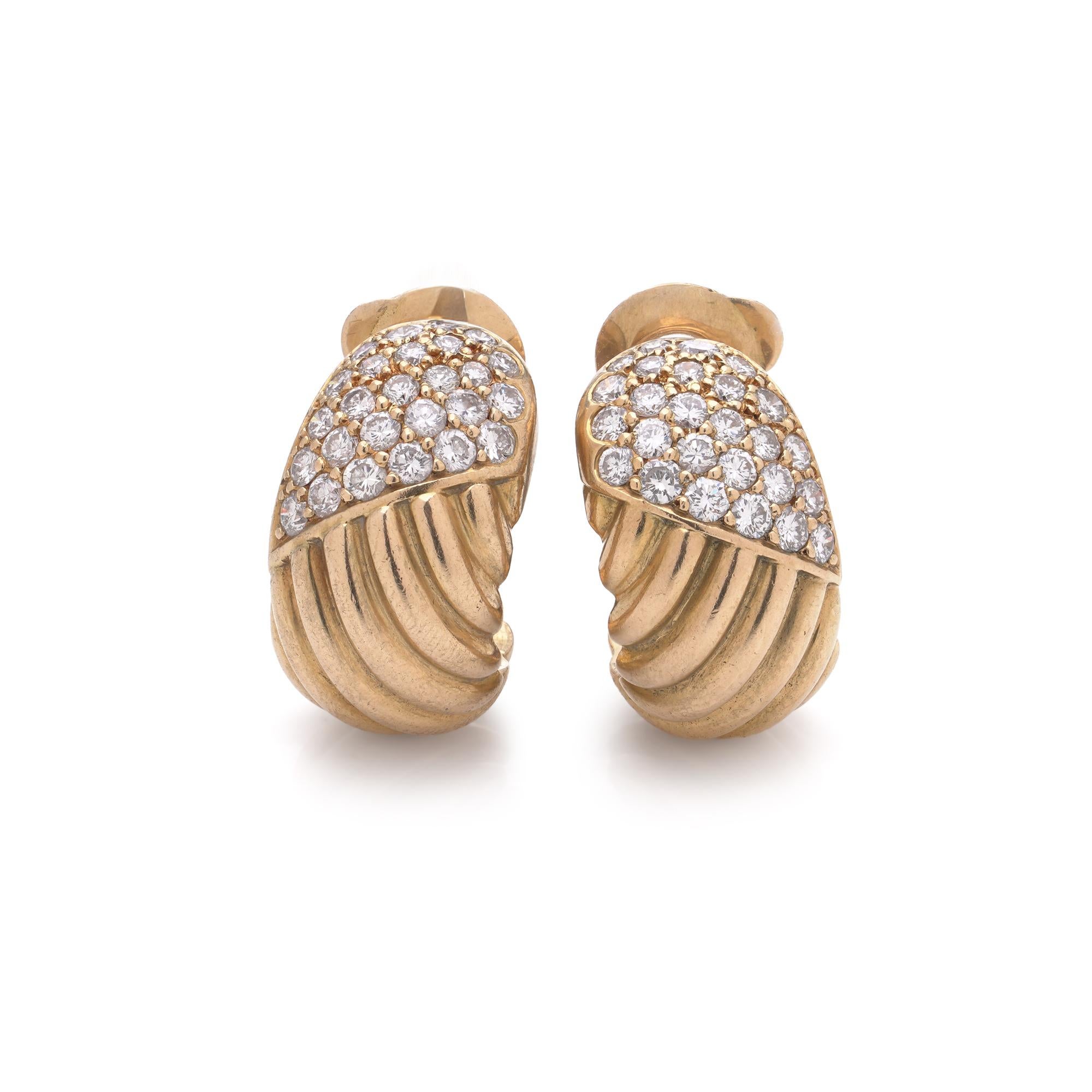 Van Cleef & Arpels - Orecchini a clip con diamanti in oro giallo 18kt, anni '70-'80 In condizioni buone in vendita a Braintree, GB