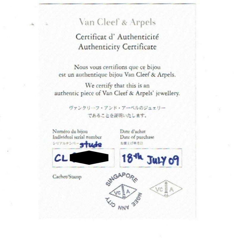 Van Cleef & Arpels: 18 Karat Gelbgold Perlmutt reine Alhambra-Ohrstecker COA (Gemischter Schliff)