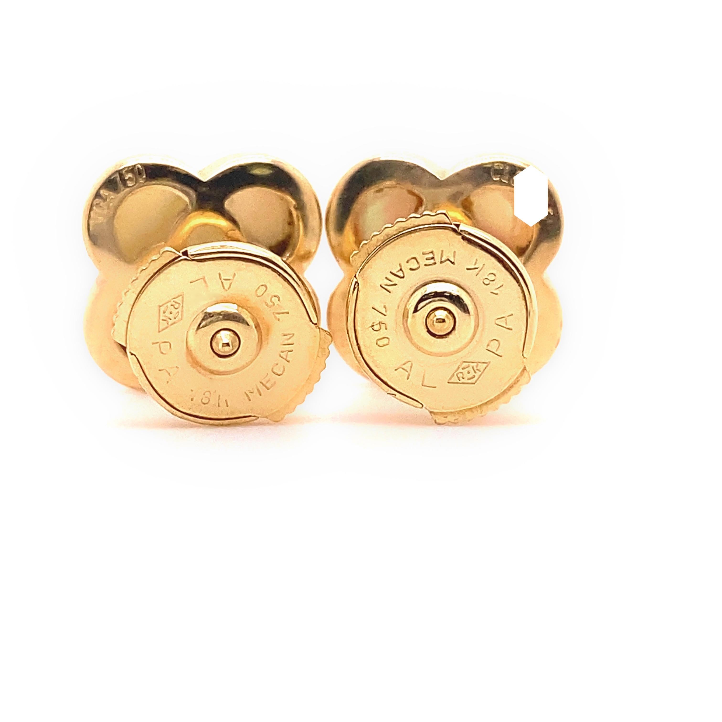 Van Cleef & Arpels: 18 Karat Gelbgold Perlmutt reine Alhambra-Ohrstecker COA 1