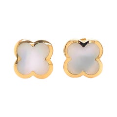 Van Cleef & Arpels: 18 Karat Gelbgold Perlmutt reine Alhambra-Ohrstecker COA