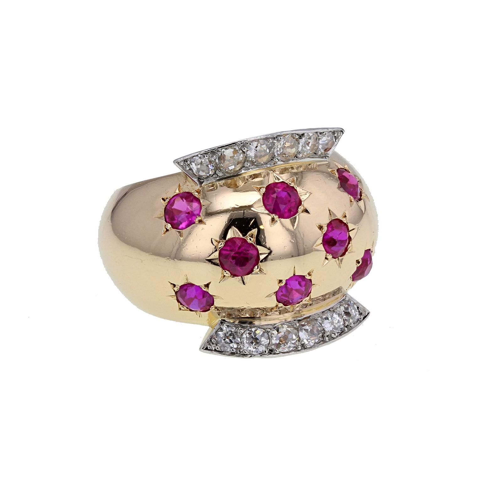 Van Cleef & Arpels 1940s Retro Ruby Diamond Gold Ring In Excellent Condition For Sale In Newcastle Upon Tyne, GB
