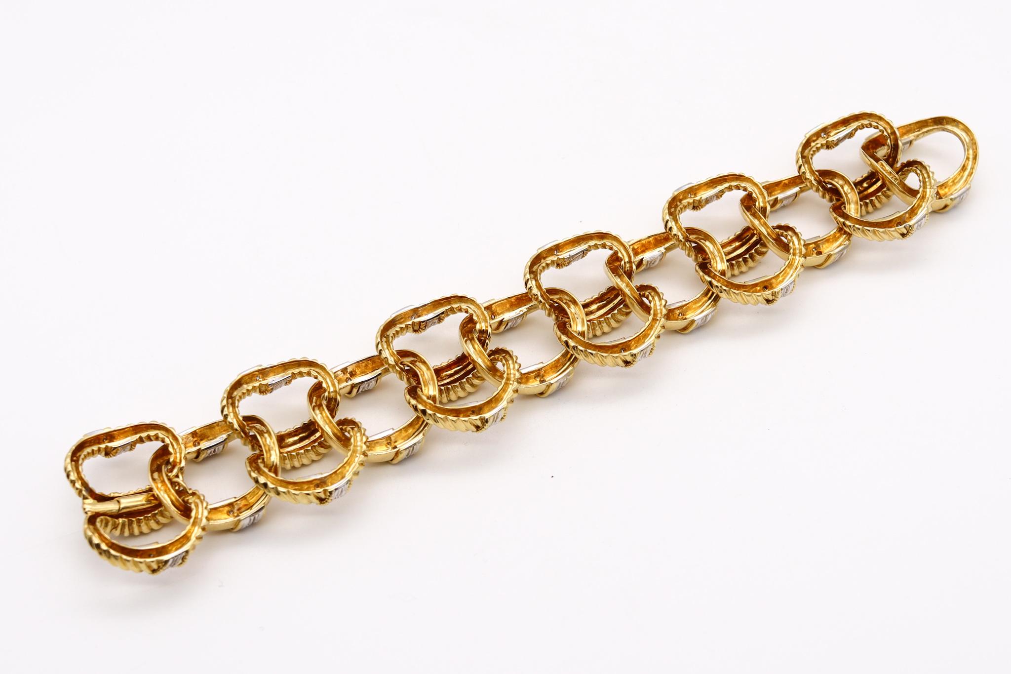 Van Cleef & Arpels 1960 NY Rope Links Bracelet 18 Kt Gold with 1.78 Ctw Diamonds 1