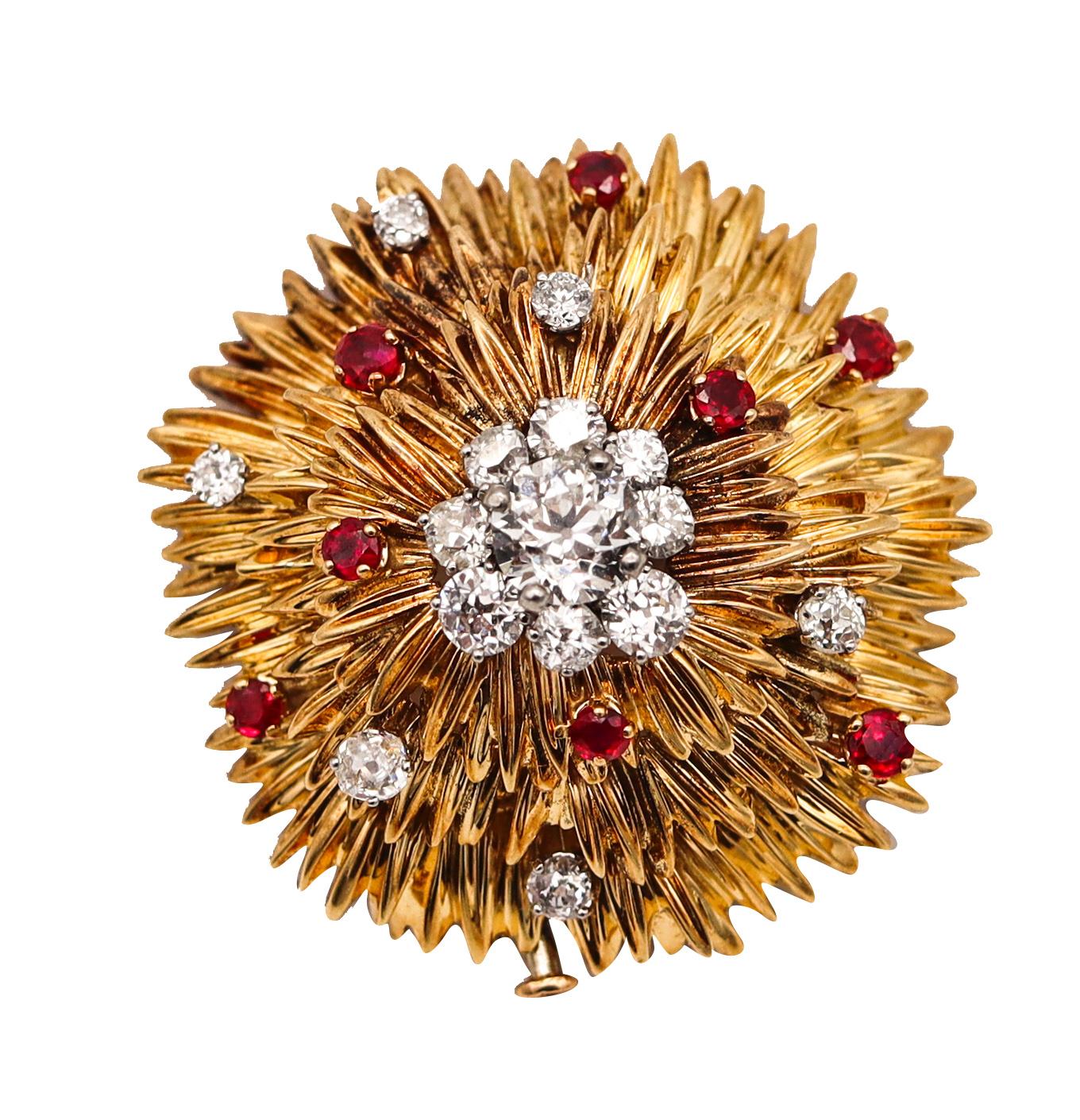 Van Cleef & Arpels 1960 Paris Brooch 18kt Gold with 4.64cts Diamonds & Rubies For Sale