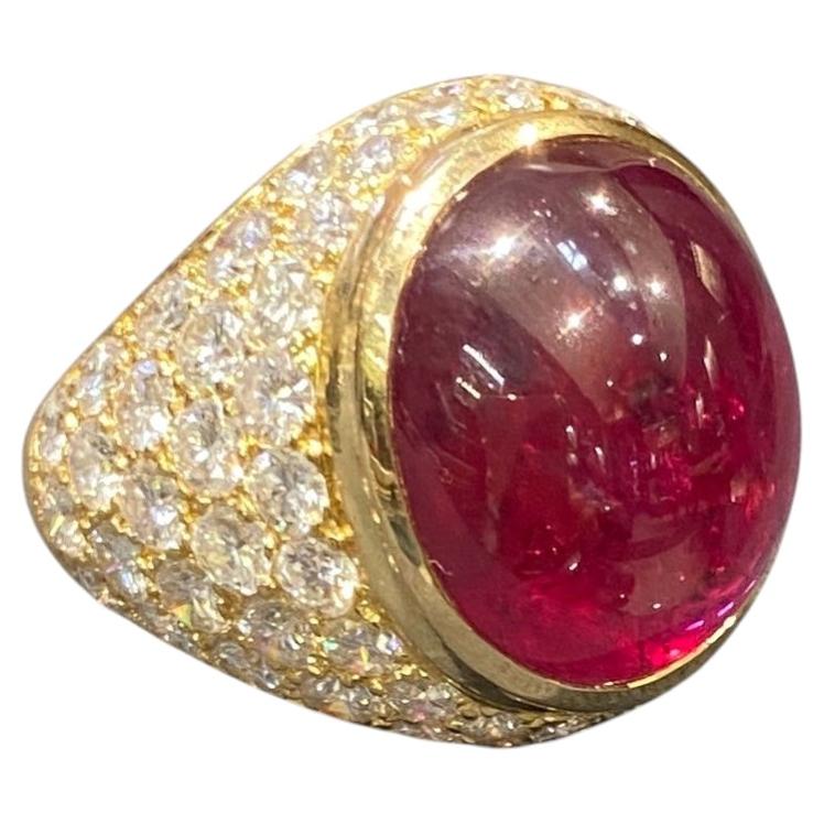 Van Cleef & Arpels 1960s 10 Carat Cabochon Ruby and Diamond Ring For Sale