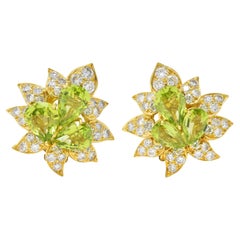Van Cleef & Arpels 1960s 9.18 CTW Peridot Diamond 18 Karat Gold Earrings